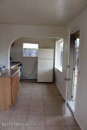 HALF OFF 1ST MONTH'S RENT!!!!  Recently Remodeled inside 2 bedroom, 1 bath unit, water, trash, electric paid by owner, all kitchen appliances, large front area that is gated for parking, large storage room.