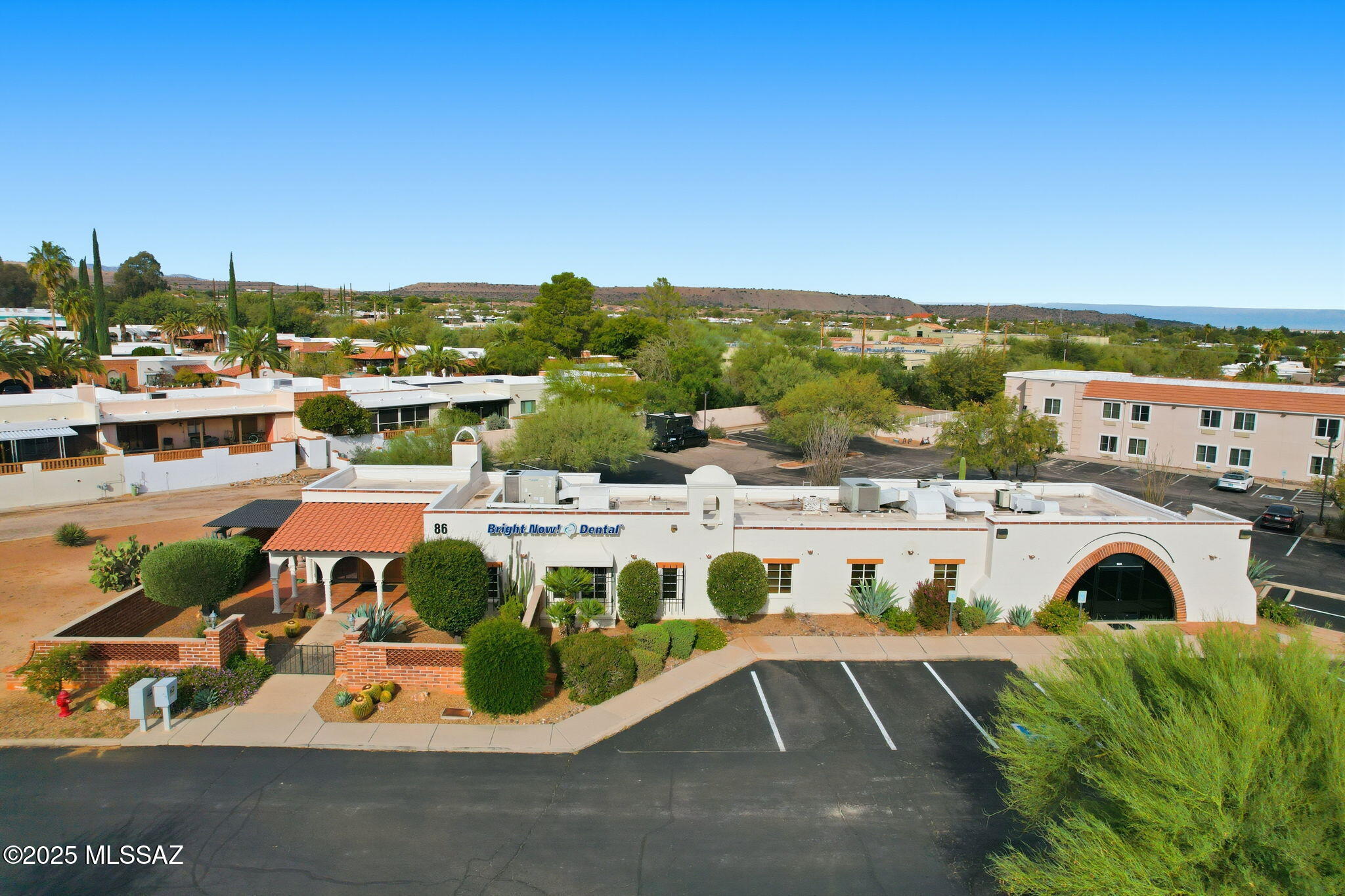 Rare Opportunity in Green Valley!
Located just 20 miles south of Tucson in the area's #1 retirement community.

This commercial property features a stable long-term dental tenant and a vacant former beauty salon now available for lease at $18/SF/Yr + NNN (approx. $4.25/SF).

Prime location behind the popular Arizona Family Restaurant and in front of a well-trafficked motel, offering excellent visibility in the heart of Green Valley.

Ideal for salon, spa, or other service-oriented businesses seeking strong foot traffic and a thriving community.
