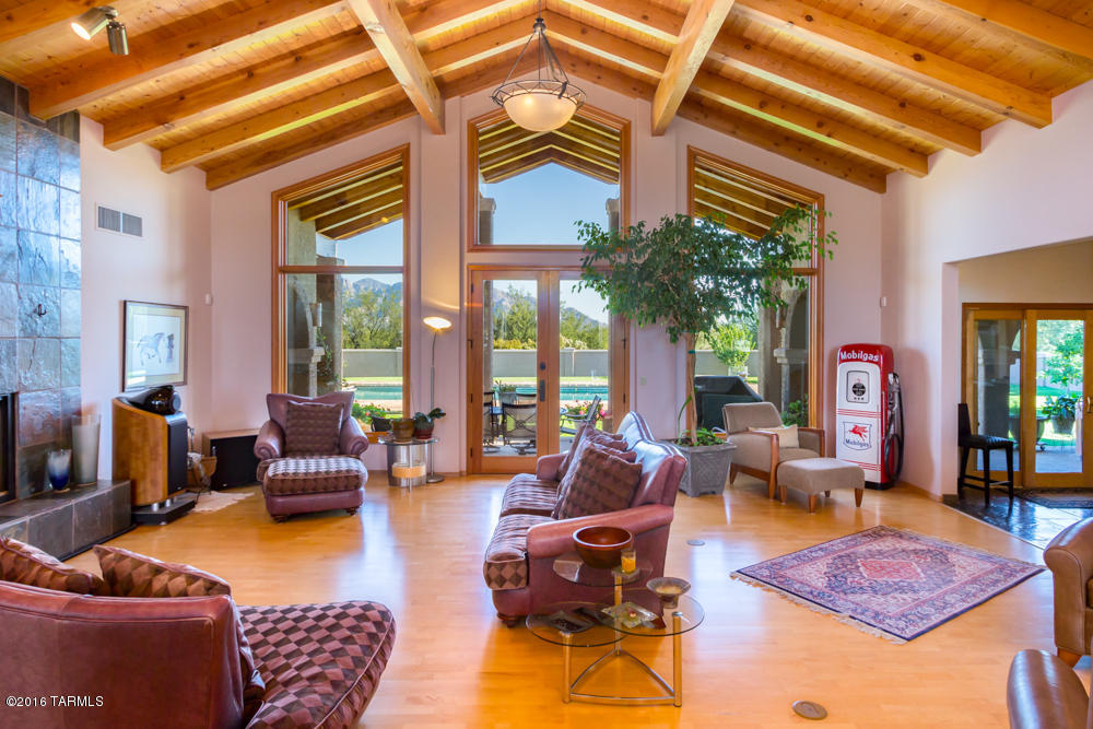 La Cholla Airpark - Residential
