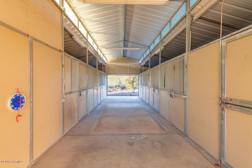 La Cholla Airpark - Residential