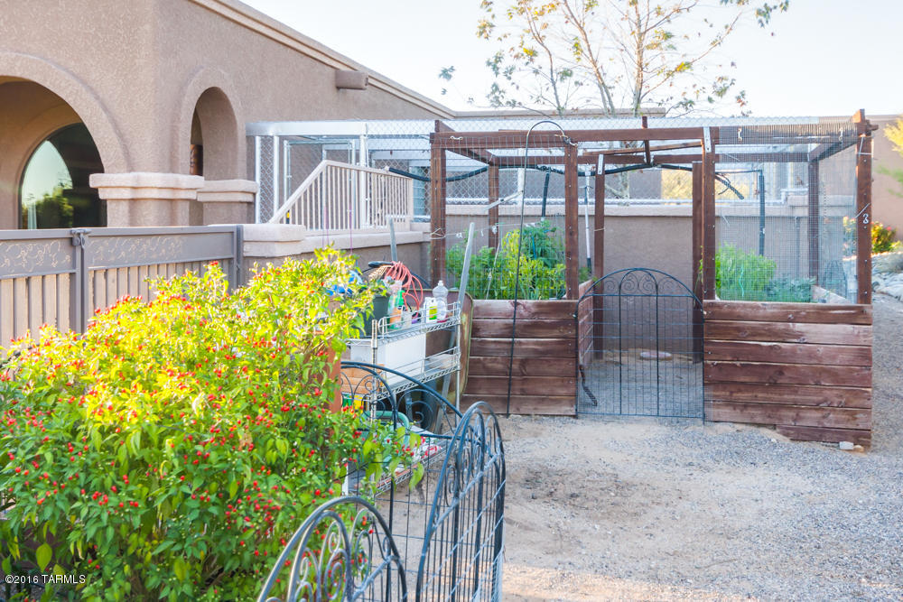 La Cholla Airpark - Residential