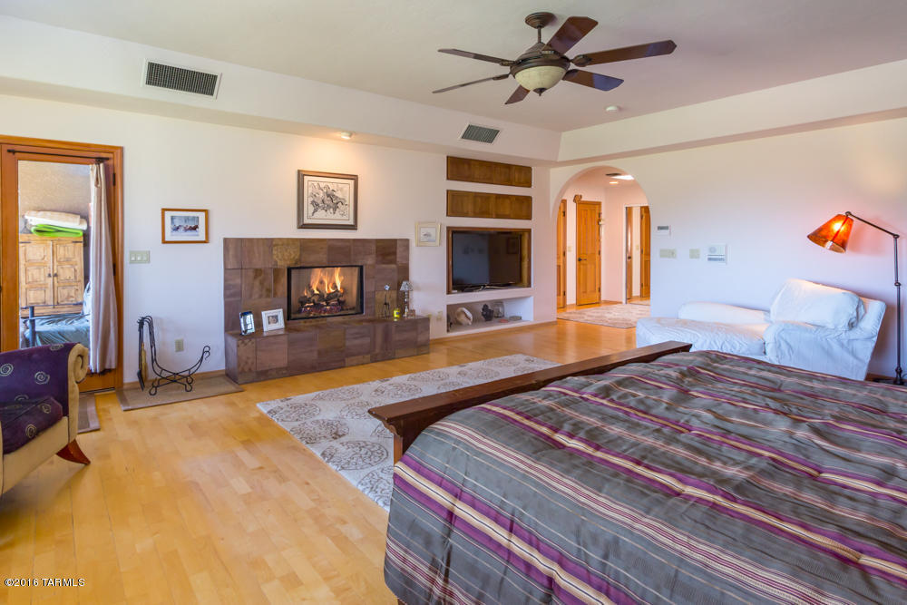 La Cholla Airpark - Residential