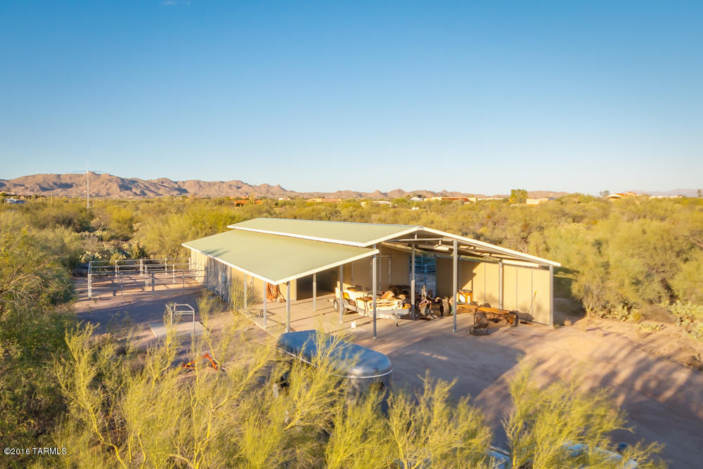 La Cholla Airpark - Residential