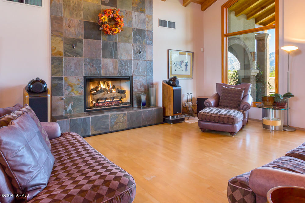 La Cholla Airpark - Residential