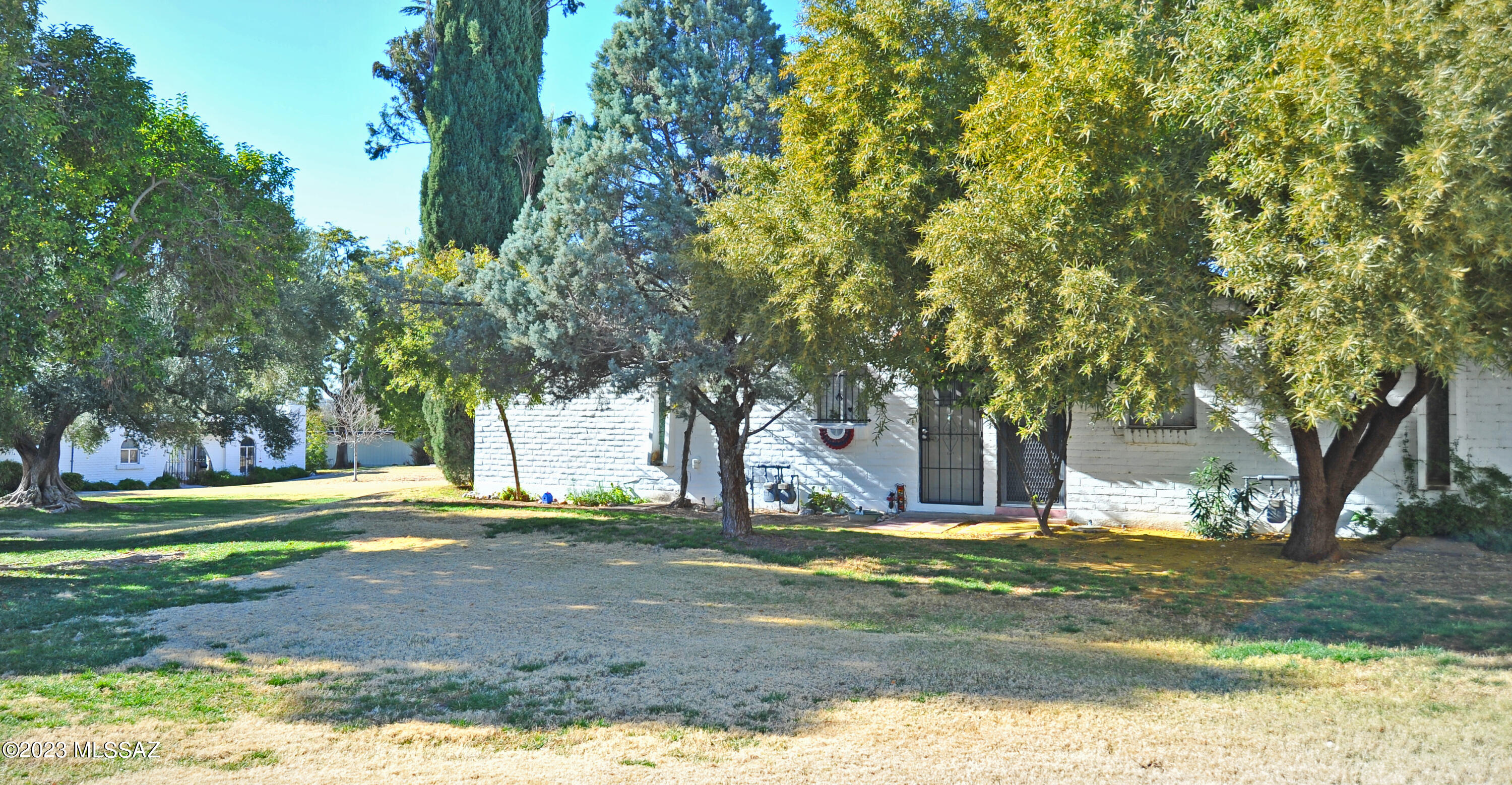Las Lomitas (1) - Residential