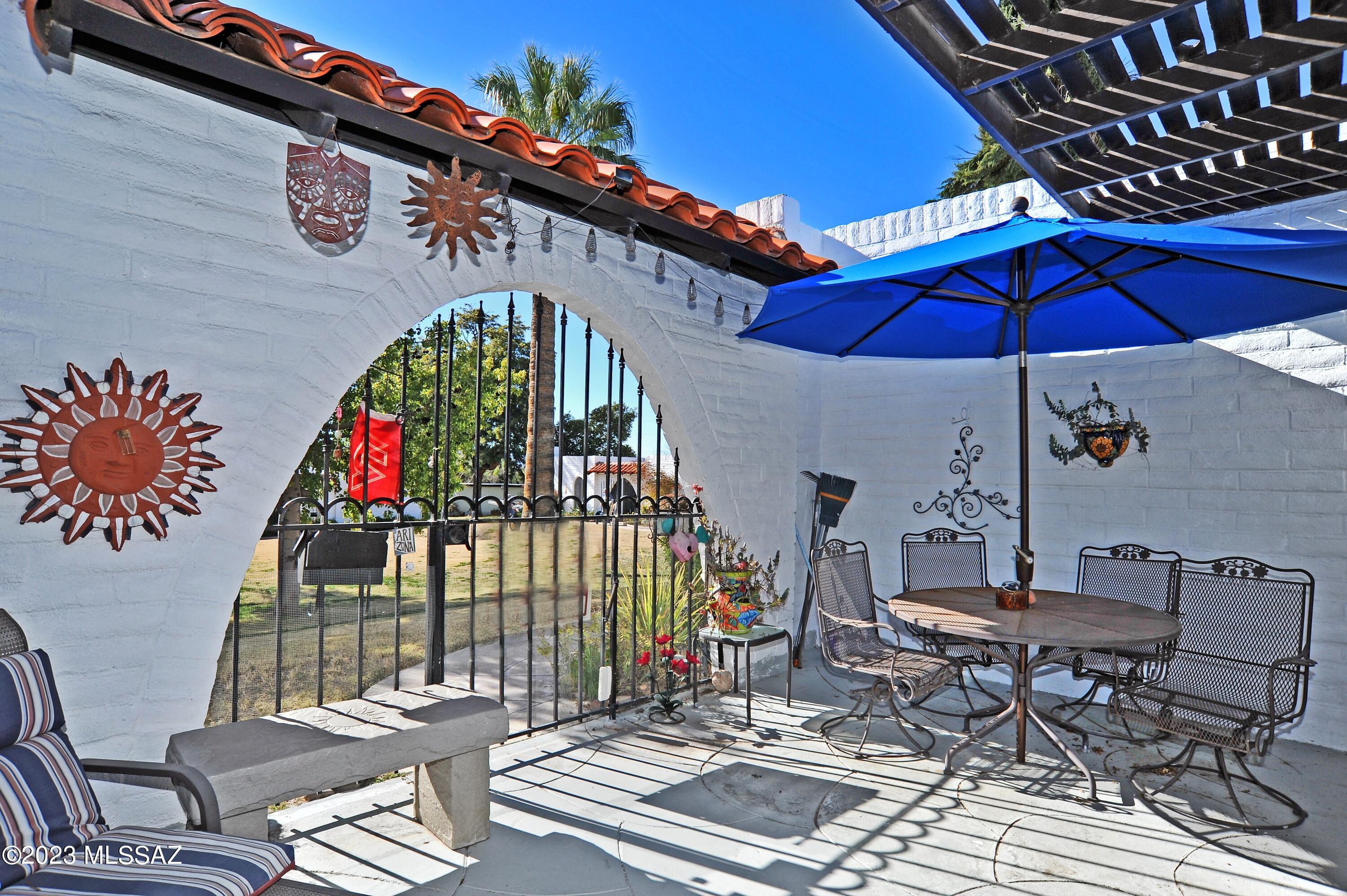 Las Lomitas (1) - Residential