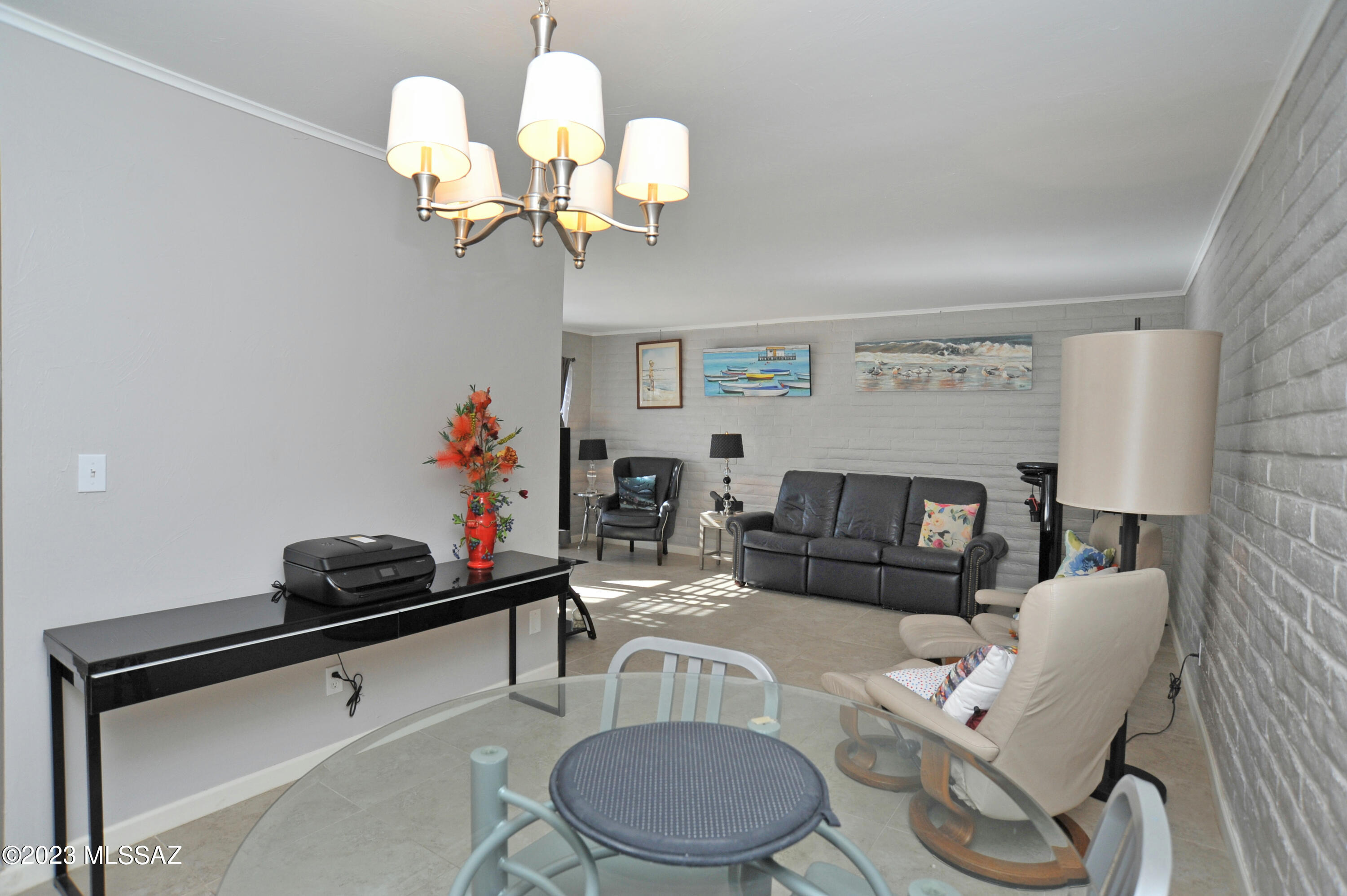 Las Lomitas (1) - Residential