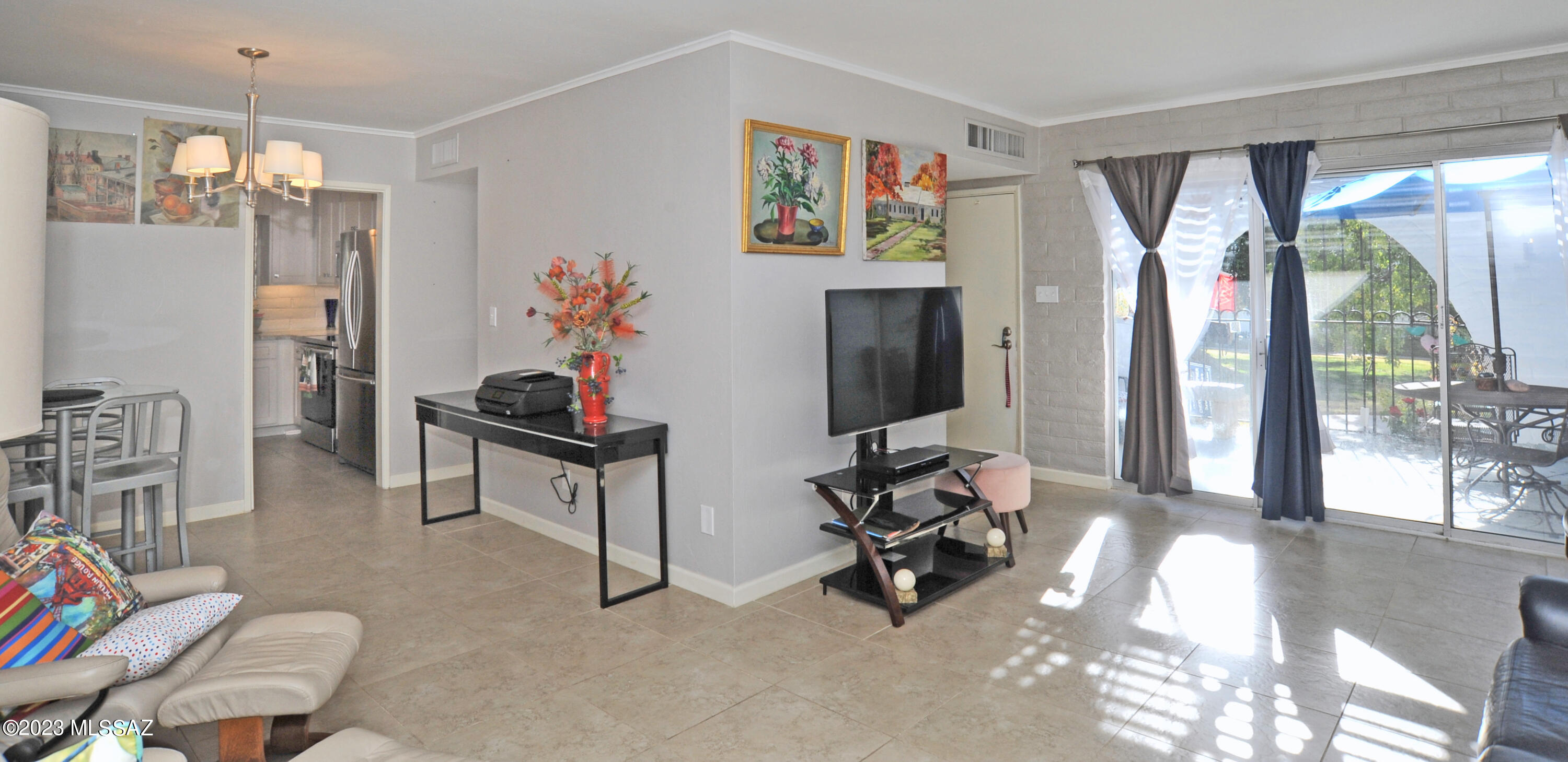 Las Lomitas (1) - Residential