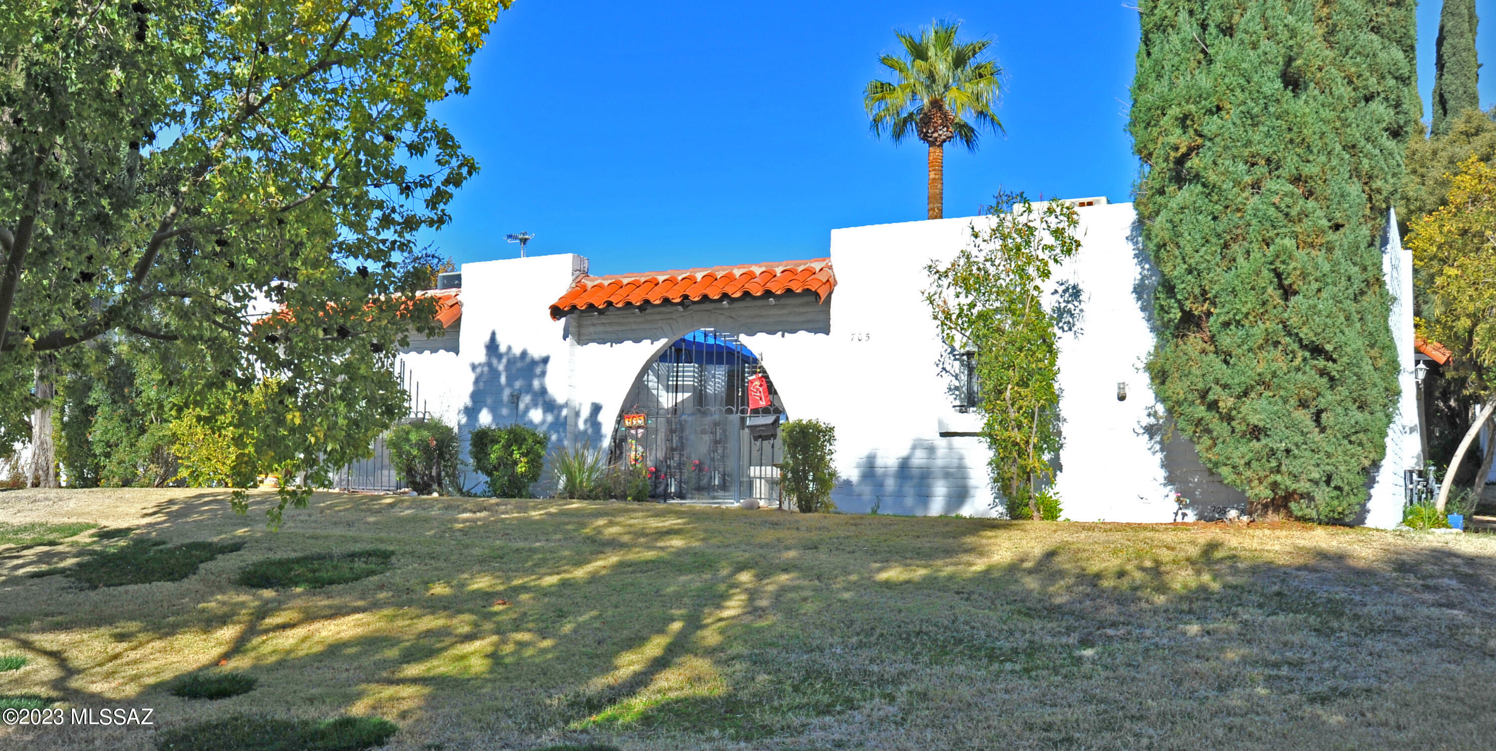Las Lomitas (1) - Residential