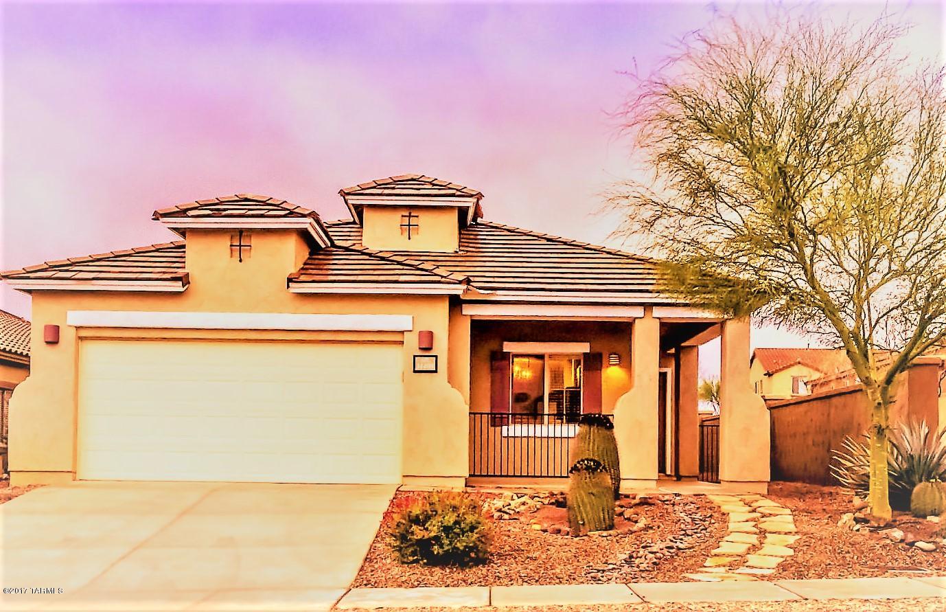 Very nice 3 bedroom, 2 bath home in highly desired Rancho Sahuarita. Master bath recently renovated. Kitchen boasts large Granite counter tops. Great home for the money in a superb neighborhood.