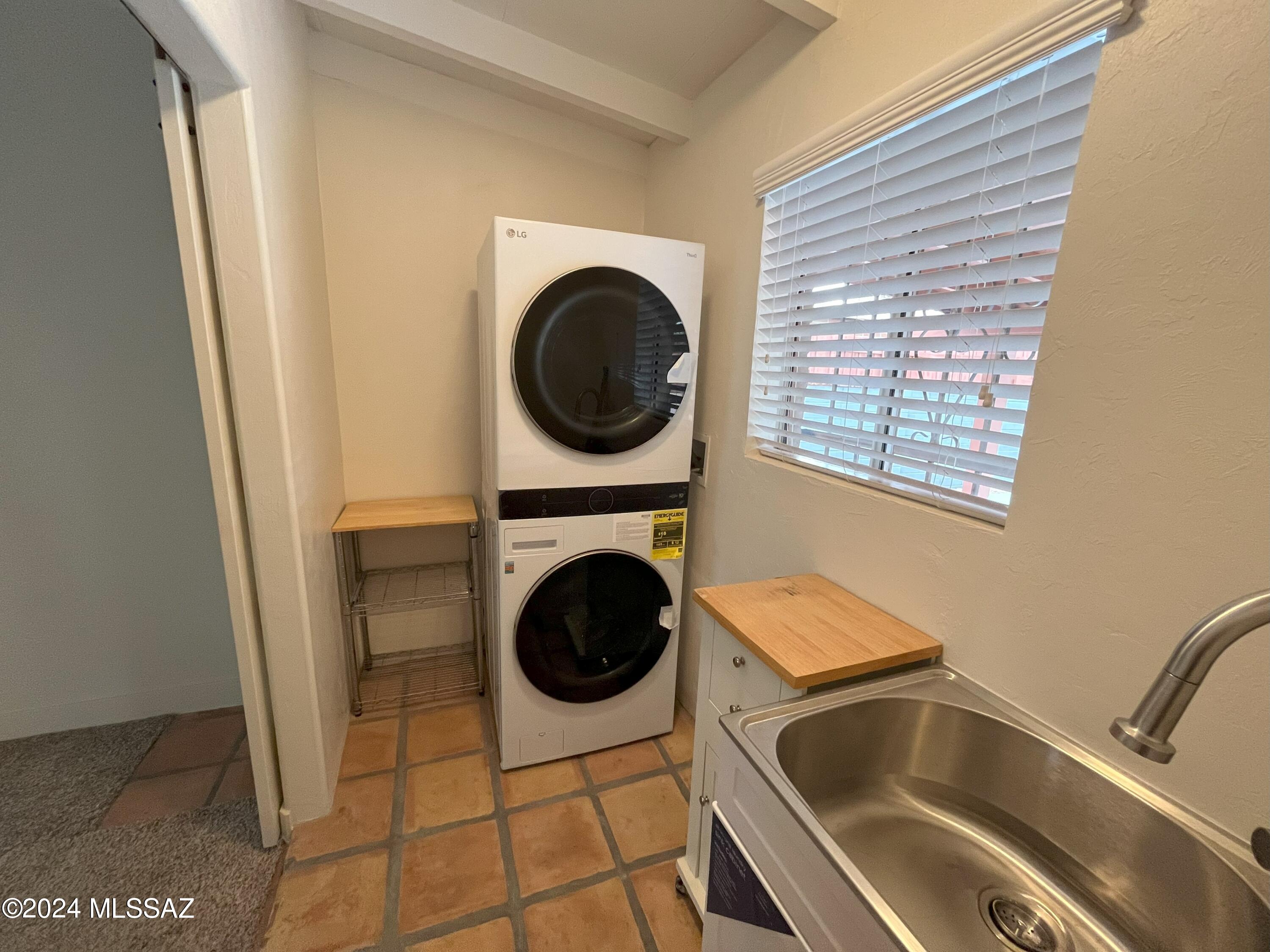 Casas De Carlos - Residential Lease