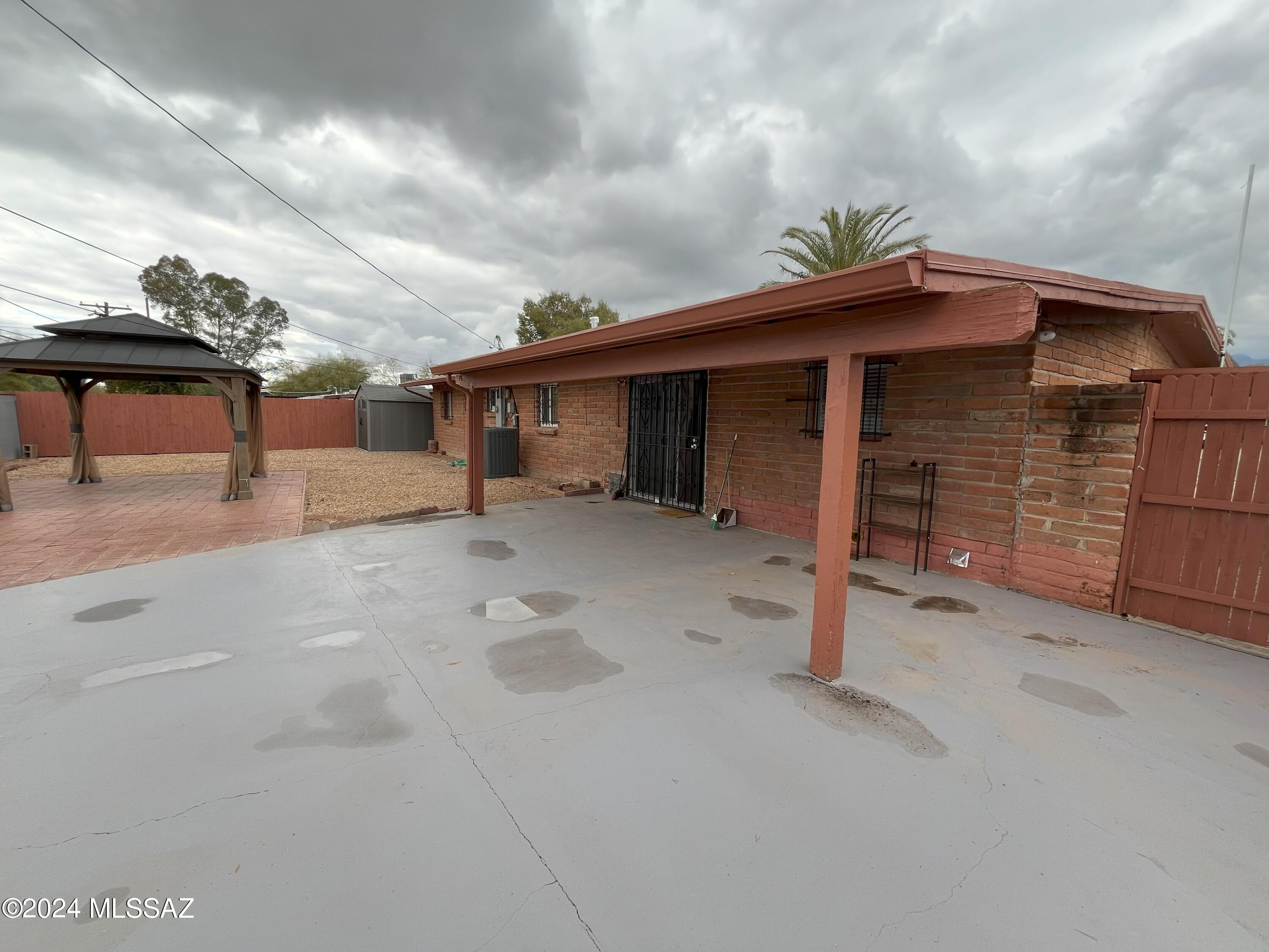 Casas De Carlos - Residential Lease