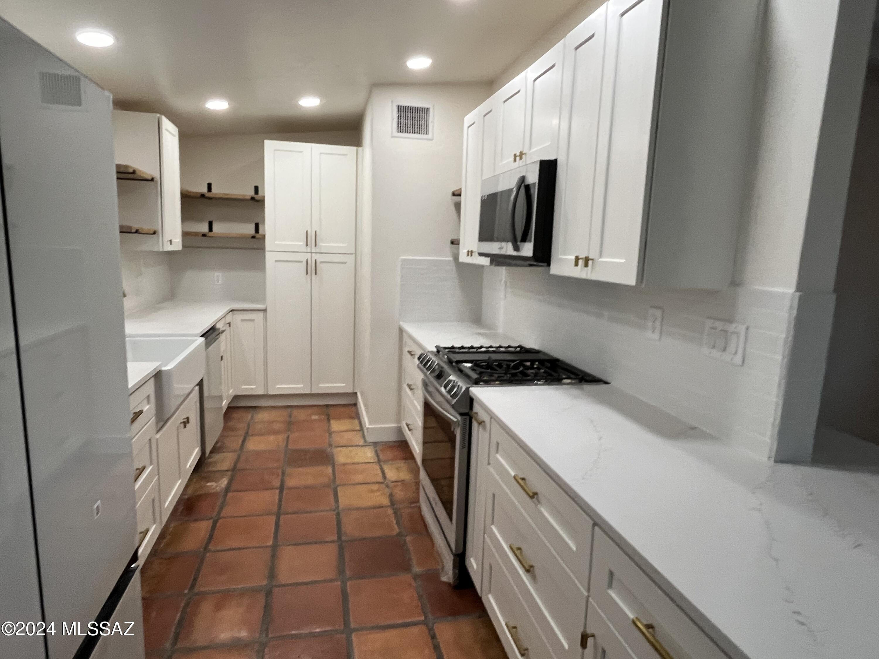 Casas De Carlos - Residential Lease
