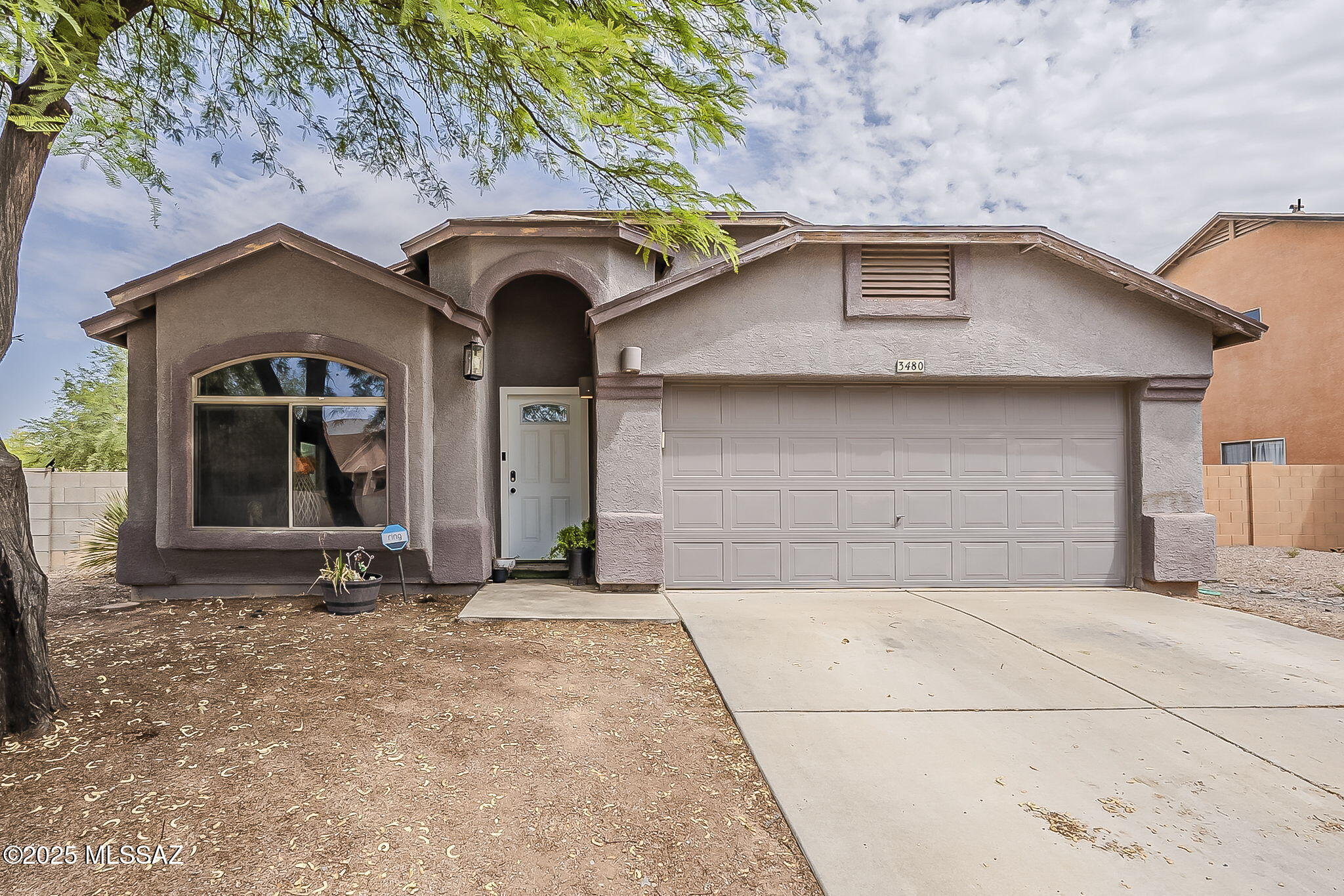 This beautiful home is the epitome of a well thought of layout, location and design. You walk into a home not just a house. You can see the pride of ownership throughout this home. Nicely remodeled kitchen with granite countertops. Great sized backyard for entertaining. Come take a look, you won't be disappointed.