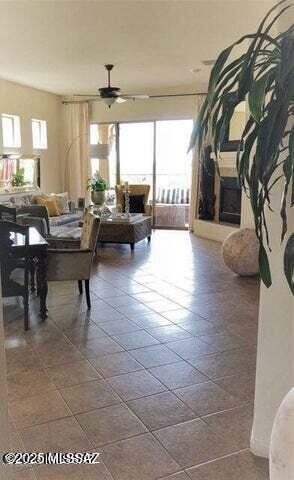 Village Five At the Villages Of La Paloma (1-71) - Residential Lease