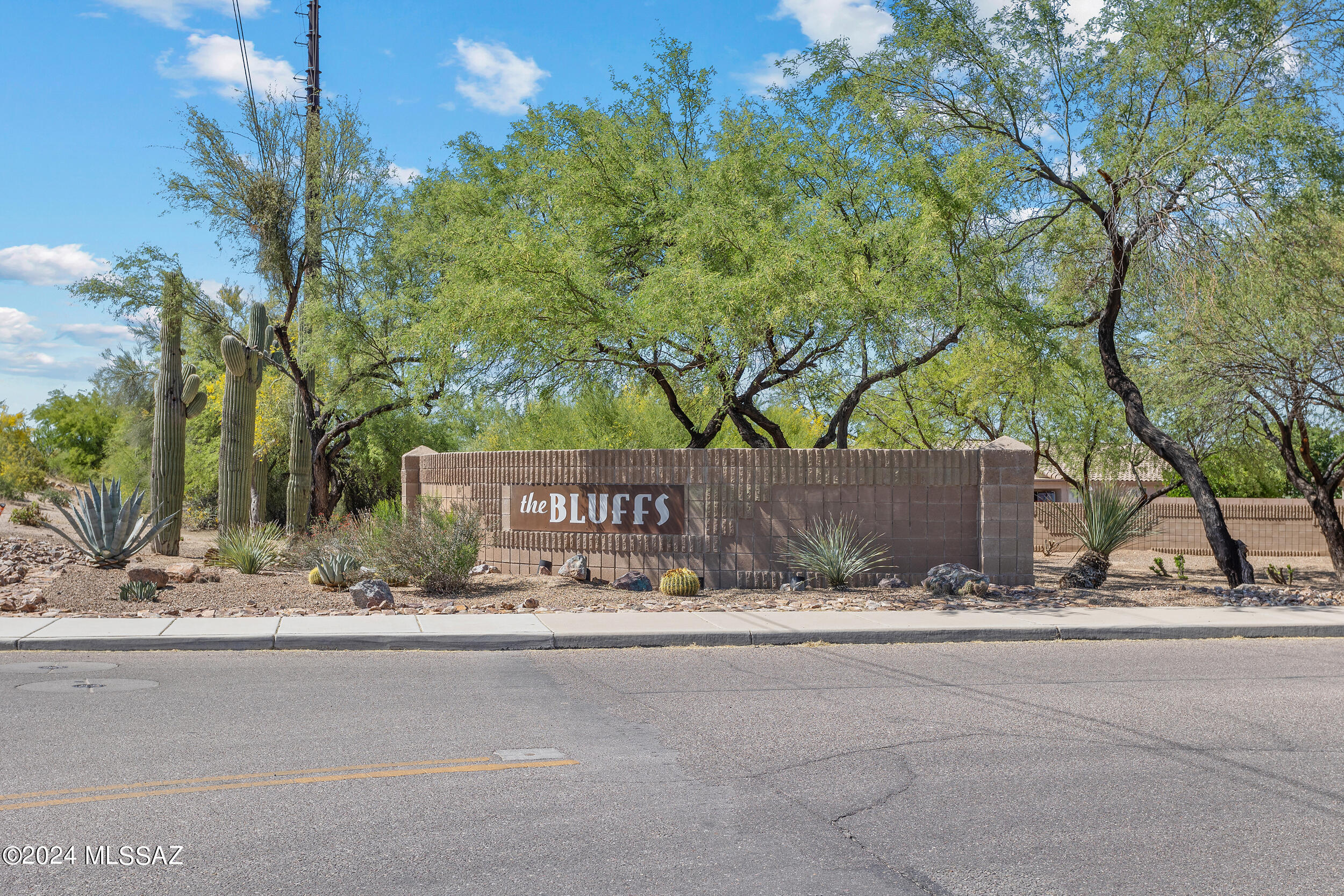 Bluffs (The) 2 - Residential