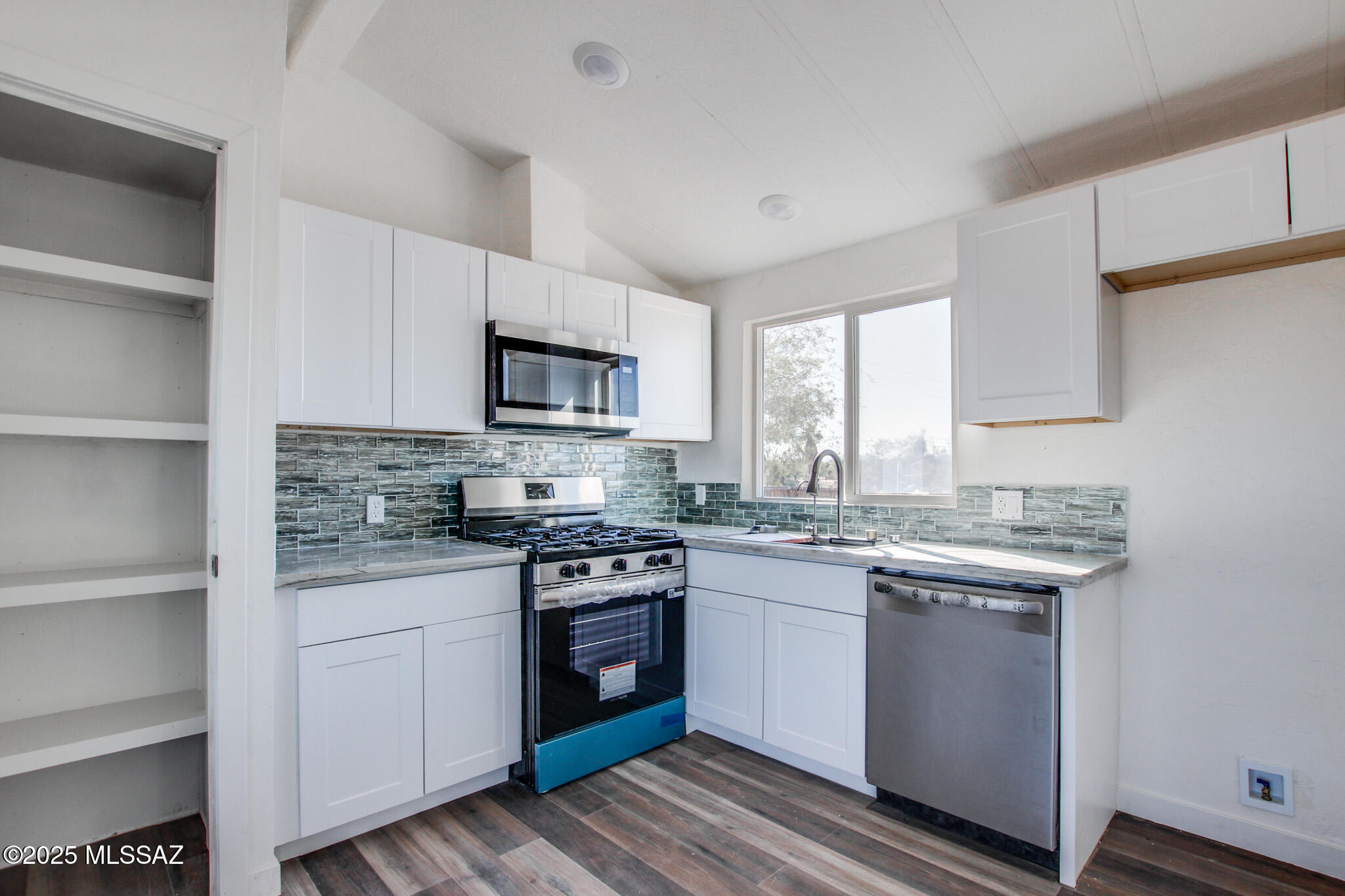 El Tiro Heights (1-4) - Residential