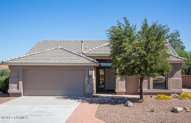 Bright, Light and Open Floor Plan: 2 Bedroom, 2 Bath House in Quail Creek Country Club. Immaculate & well-maintained home located on an extra-large lot at the end of a quiet cu-de-sac with Mountain views! Kitchen/Dining is Open to the Great Room. 18” tile in the Kitchen, Den & hallway. Private backyard with mature landscaping. Water heater & HVAC replaced in 2015. Exterior was painted in 2014. It is a short walk to all the amenities that Quail Creek offers. There are all sorts of activities and clubs to keep you busy! Enjoy the Quail Creek lifestyle for a fraction of the cost to build new! Low tax area! Turn-key home. EVERYTHING available with a Separate Bill of Sale!