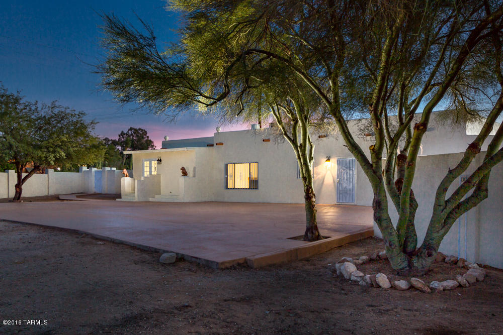 Sunset Manor(1-92) - Residential