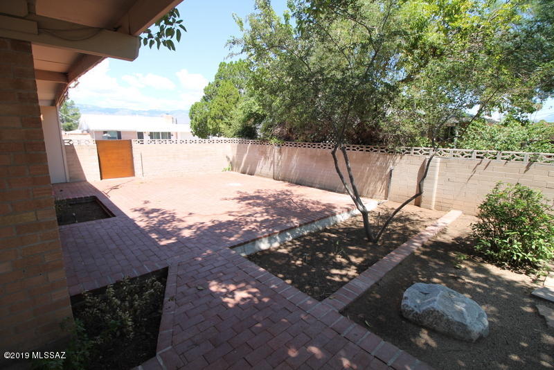 Carriage Hill NO. 3  Blk 1 - Residential Lease