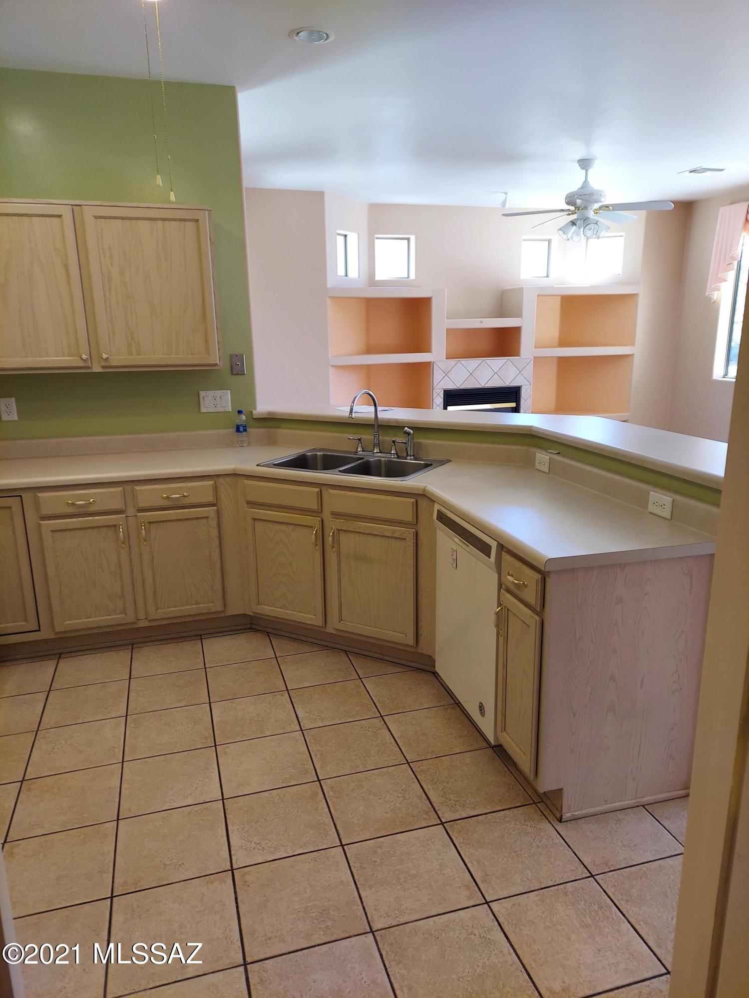 Las Campanas Village (1-111) - Residential