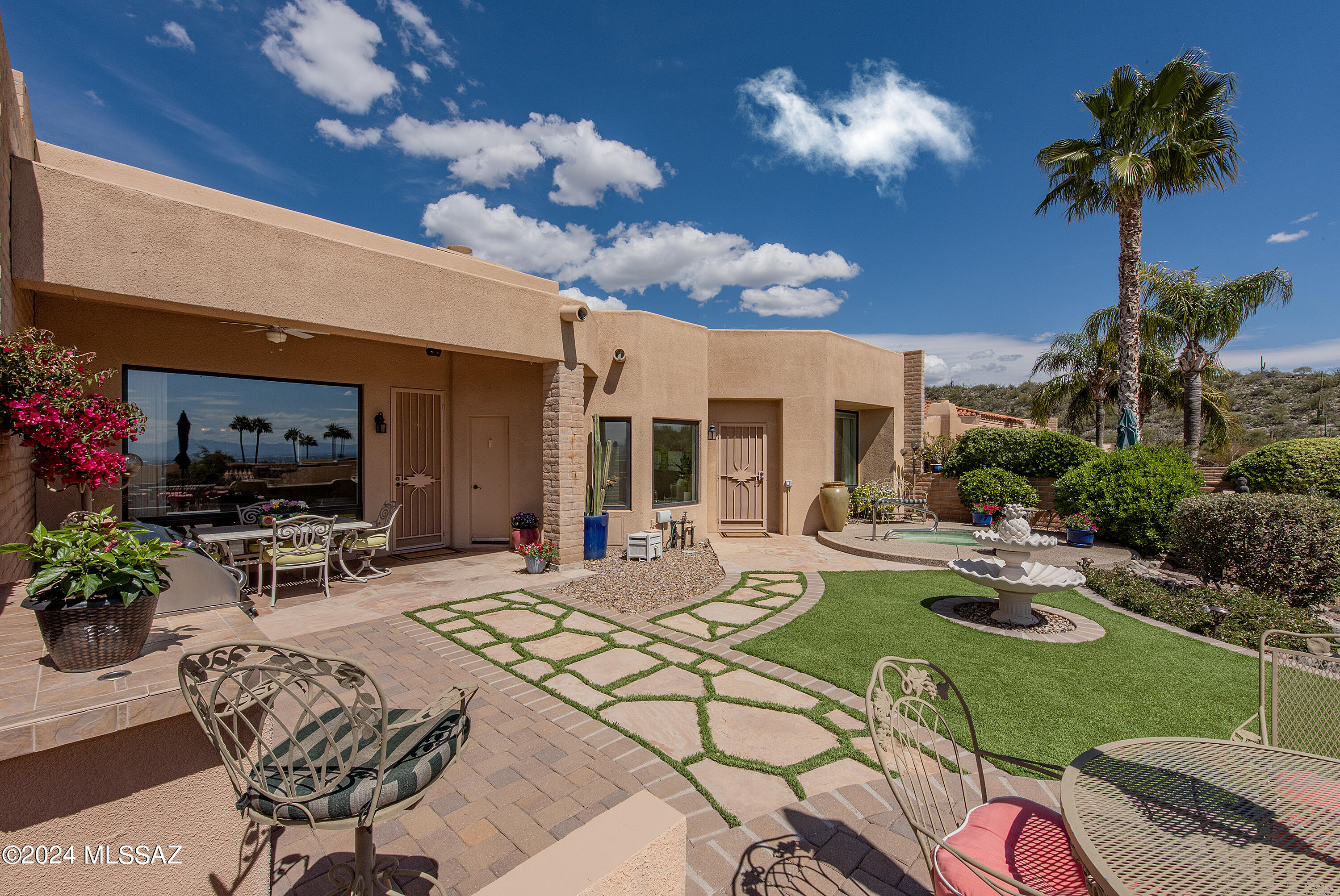 Finisterra II (211-302) - Residential