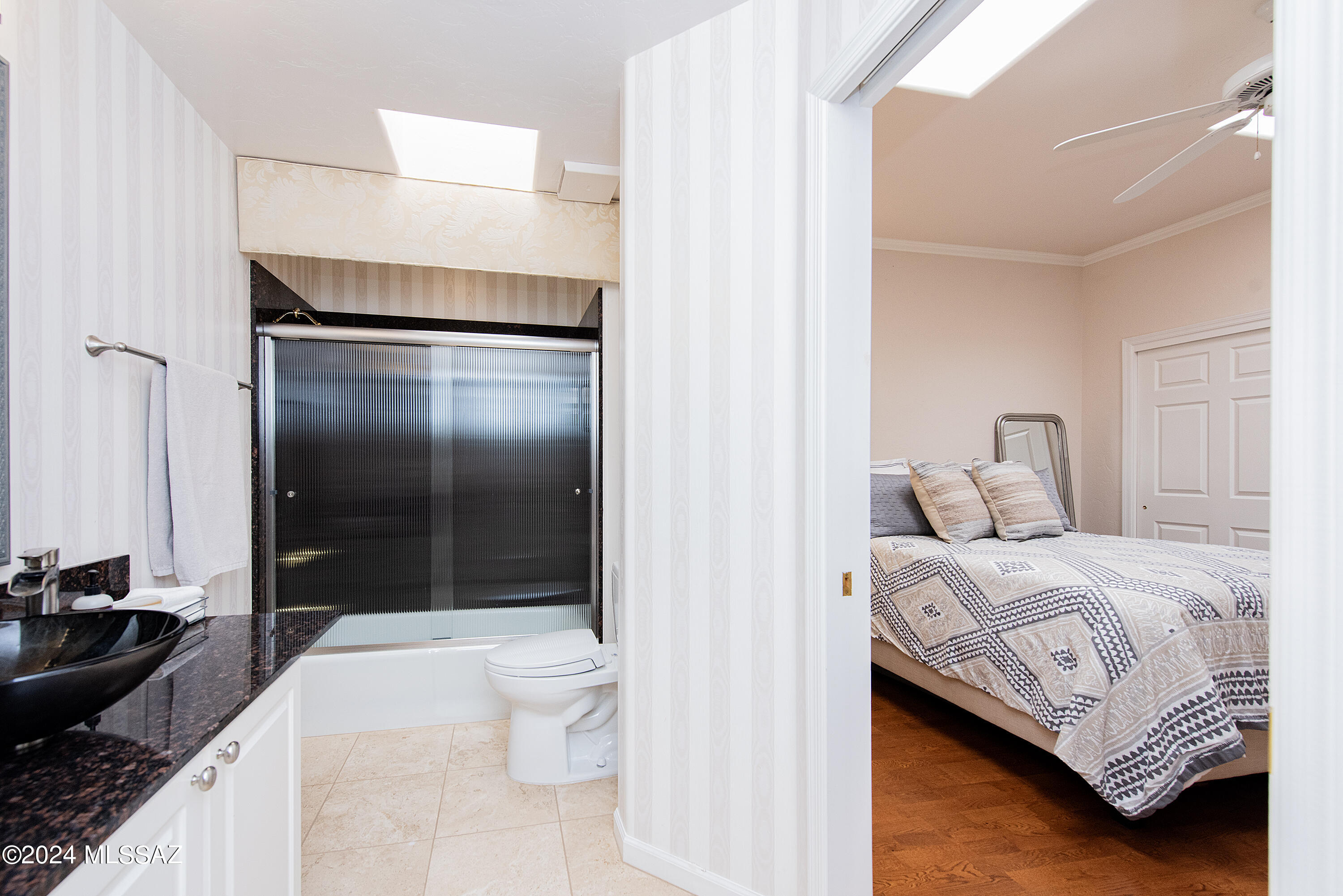 Finisterra II (211-302) - Residential