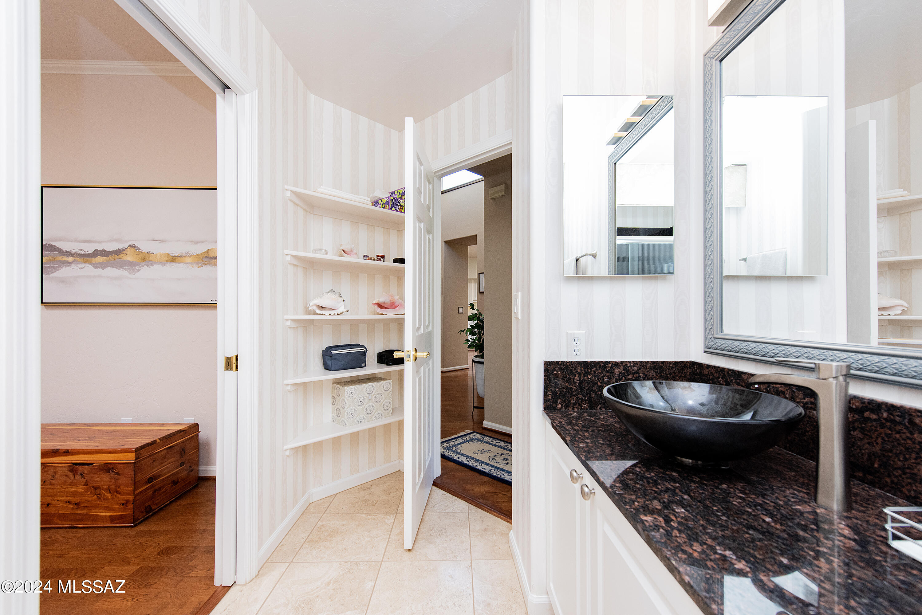Finisterra II (211-302) - Residential