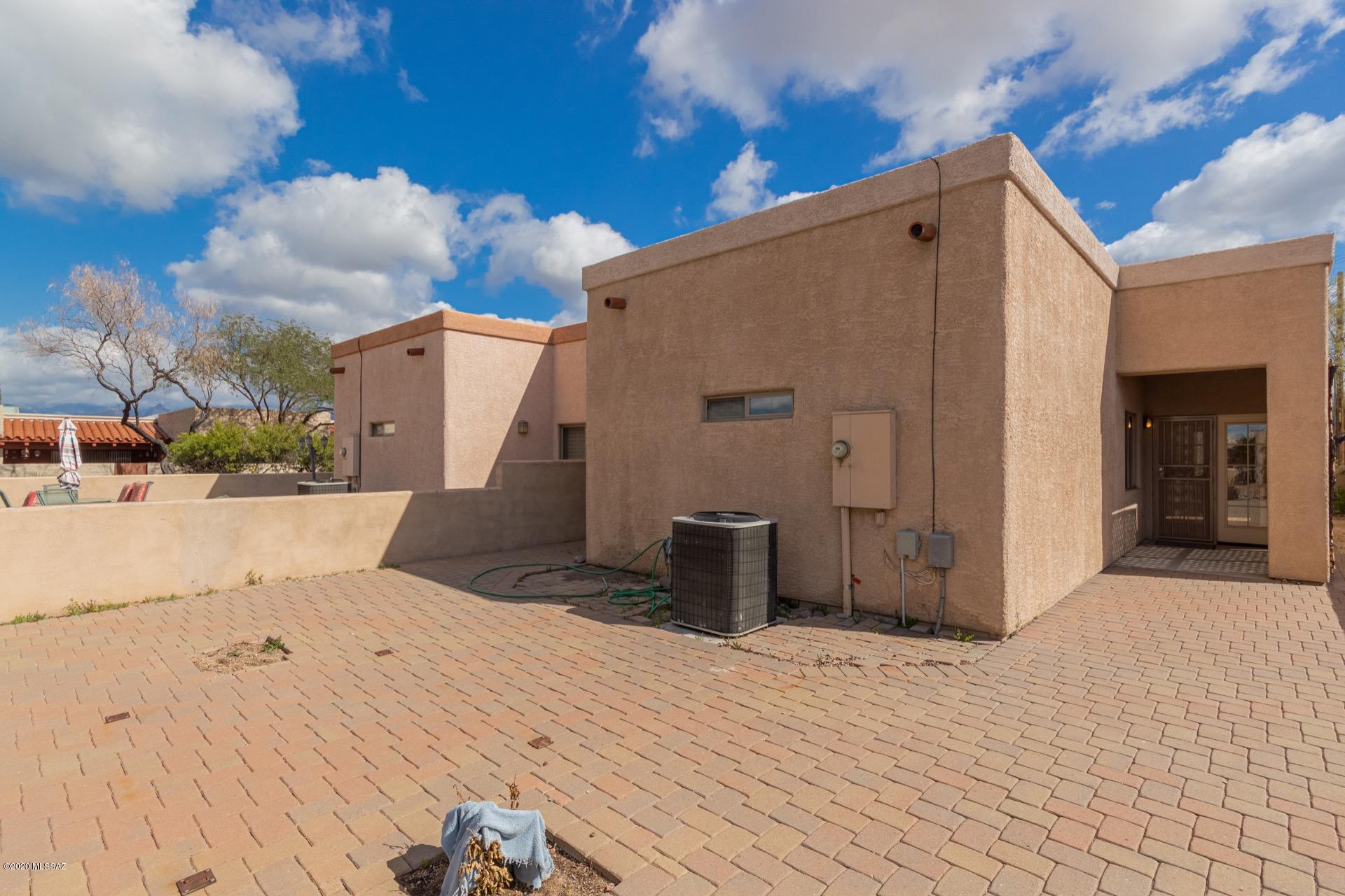 La Esperanza Town Homes (1-26) - Residential