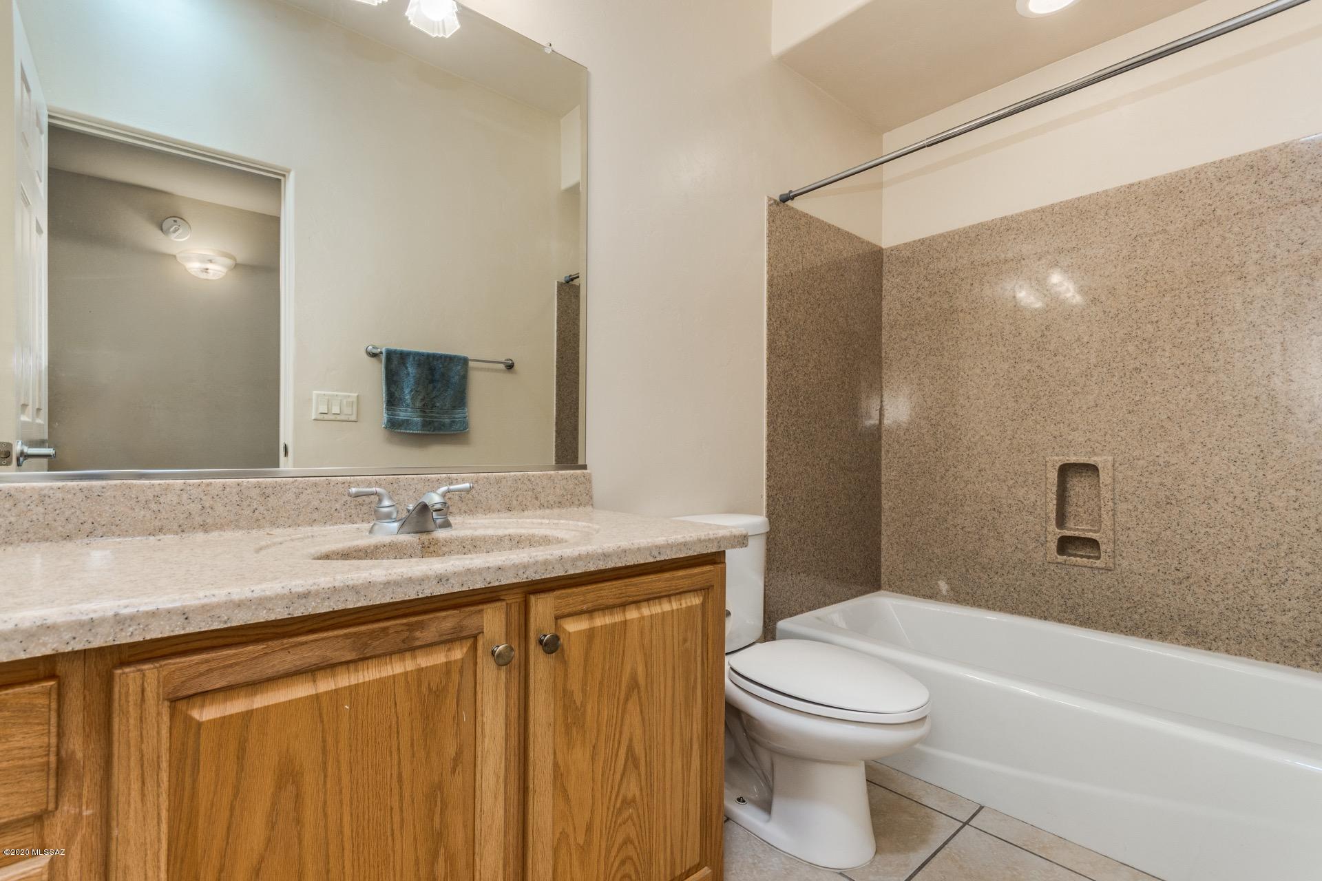 La Esperanza Town Homes (1-26) - Residential