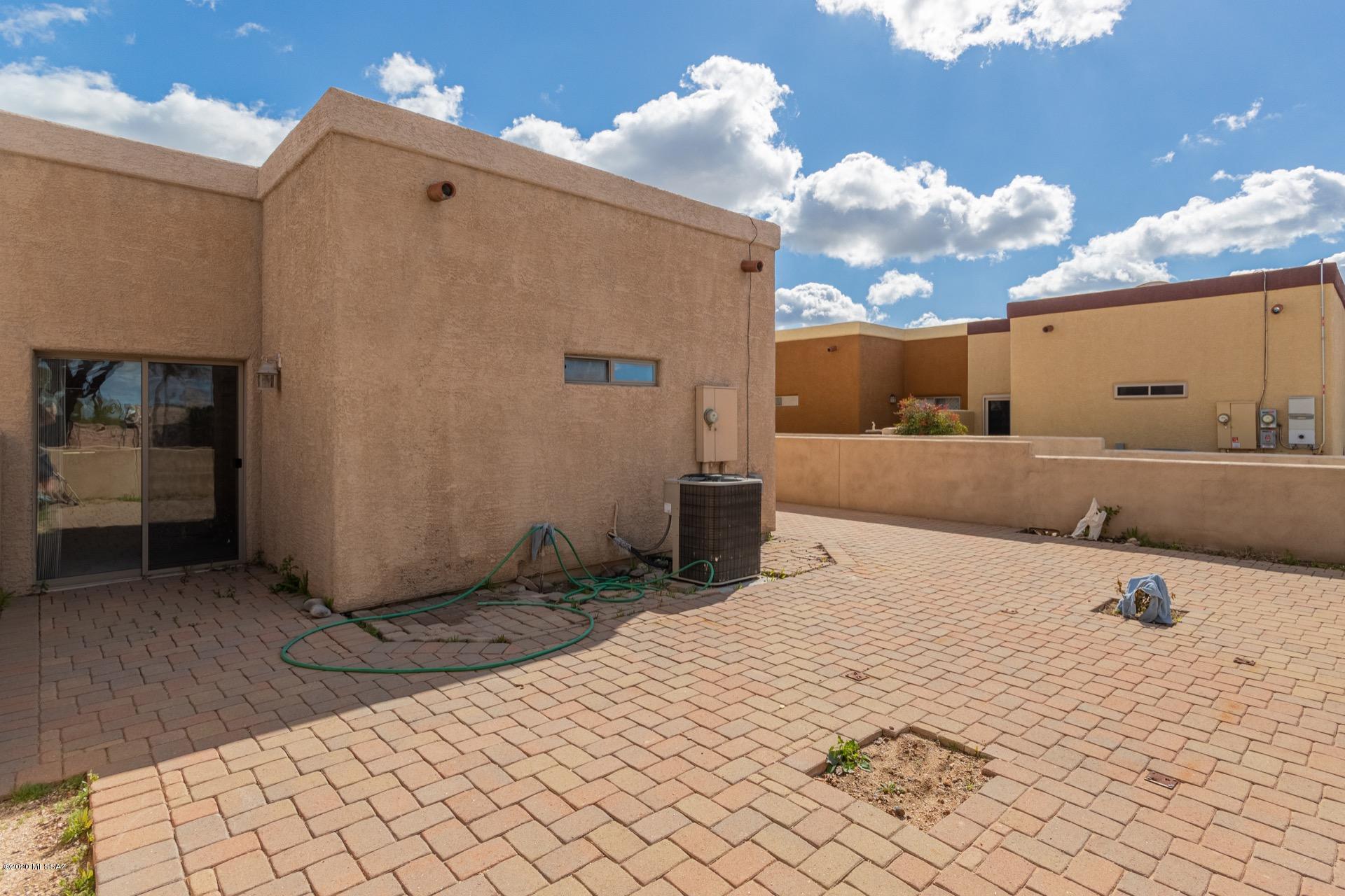 La Esperanza Town Homes (1-26) - Residential