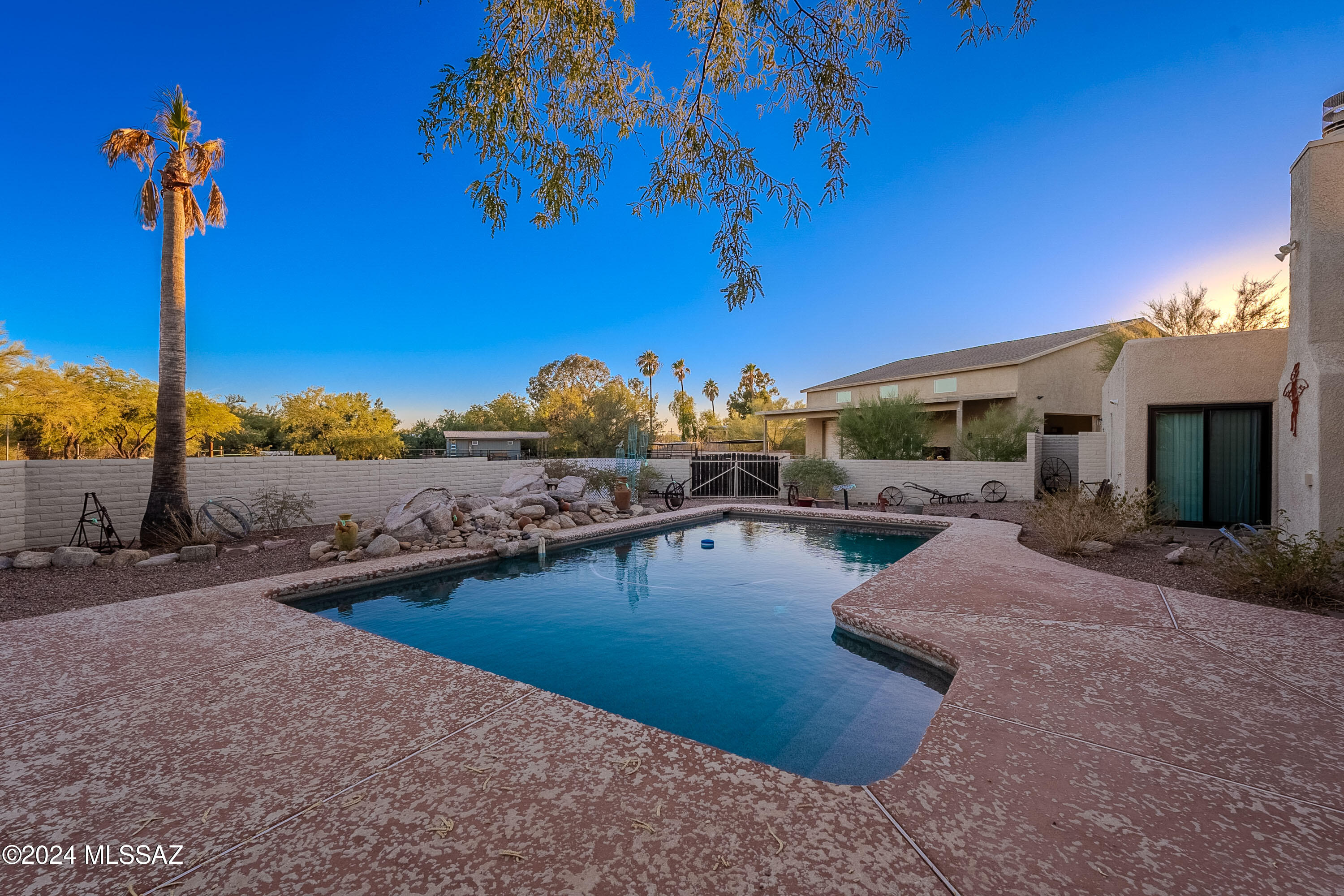 La Mirada (1-8) - Residential