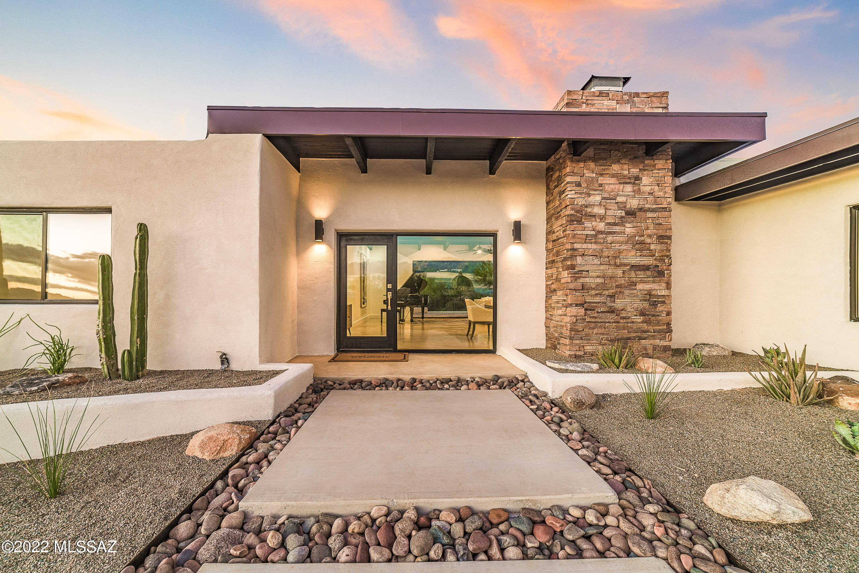 Shadow Roc (81-141) - Residential