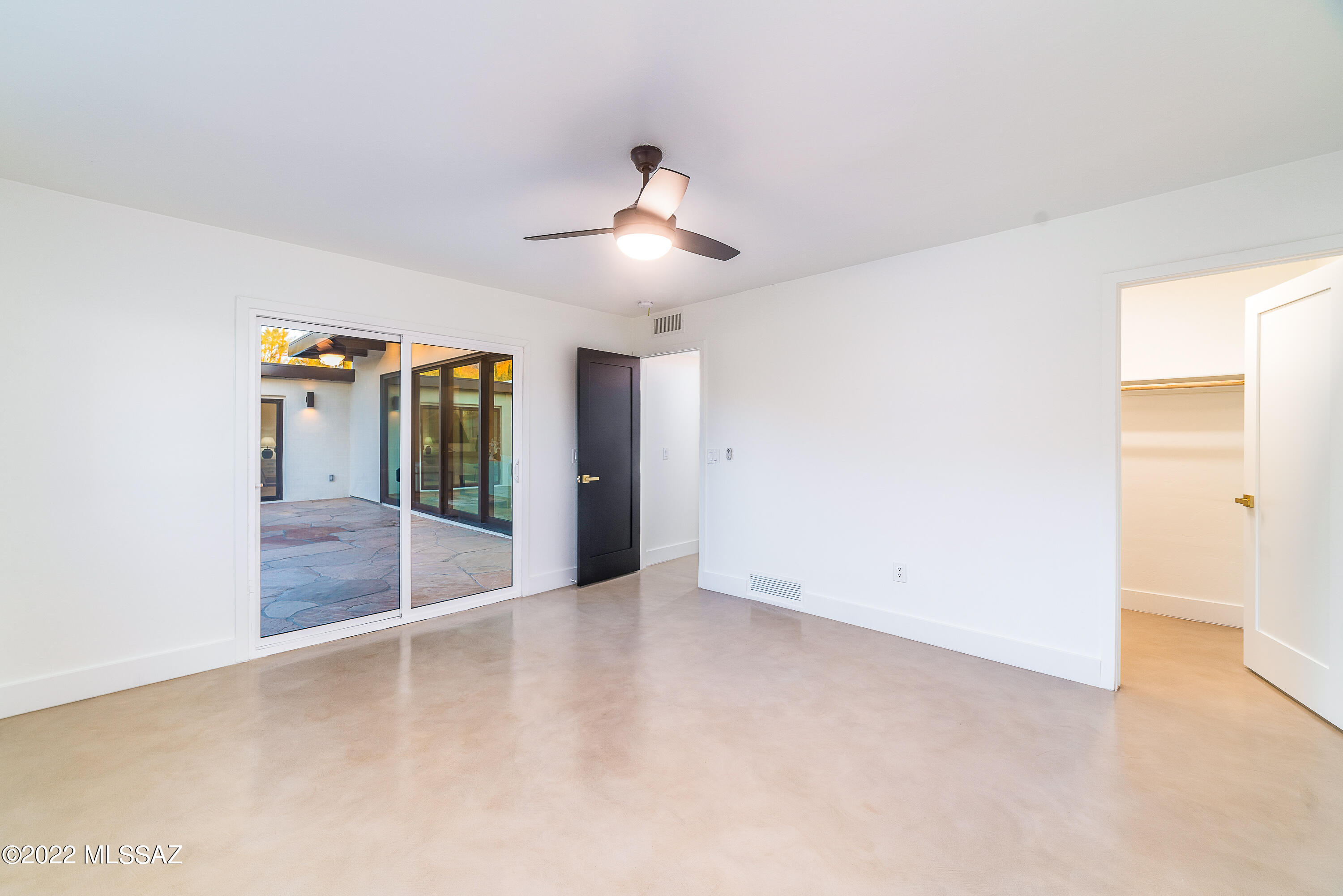 Shadow Roc (81-141) - Residential