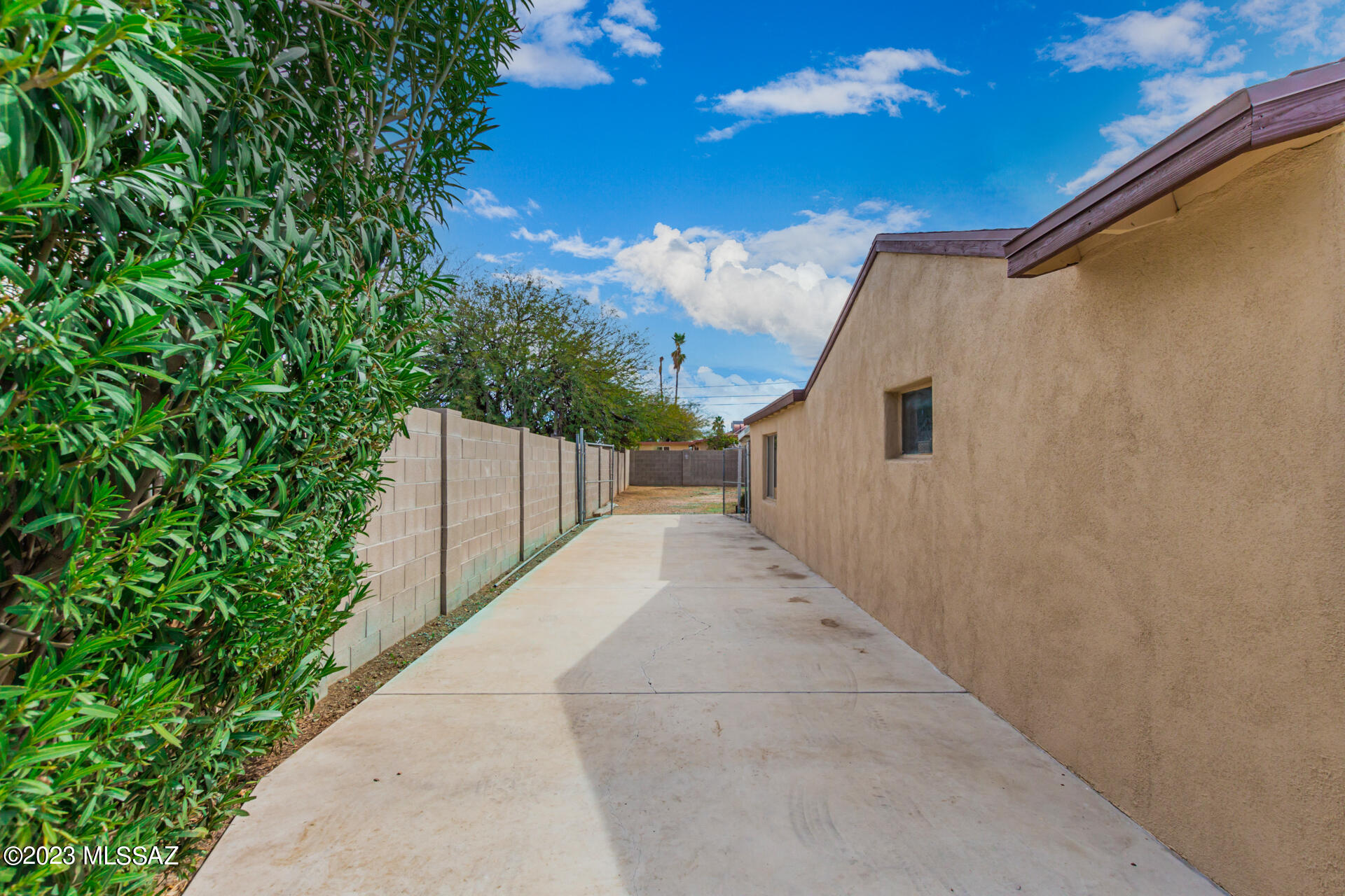 Country Club Park - Residential