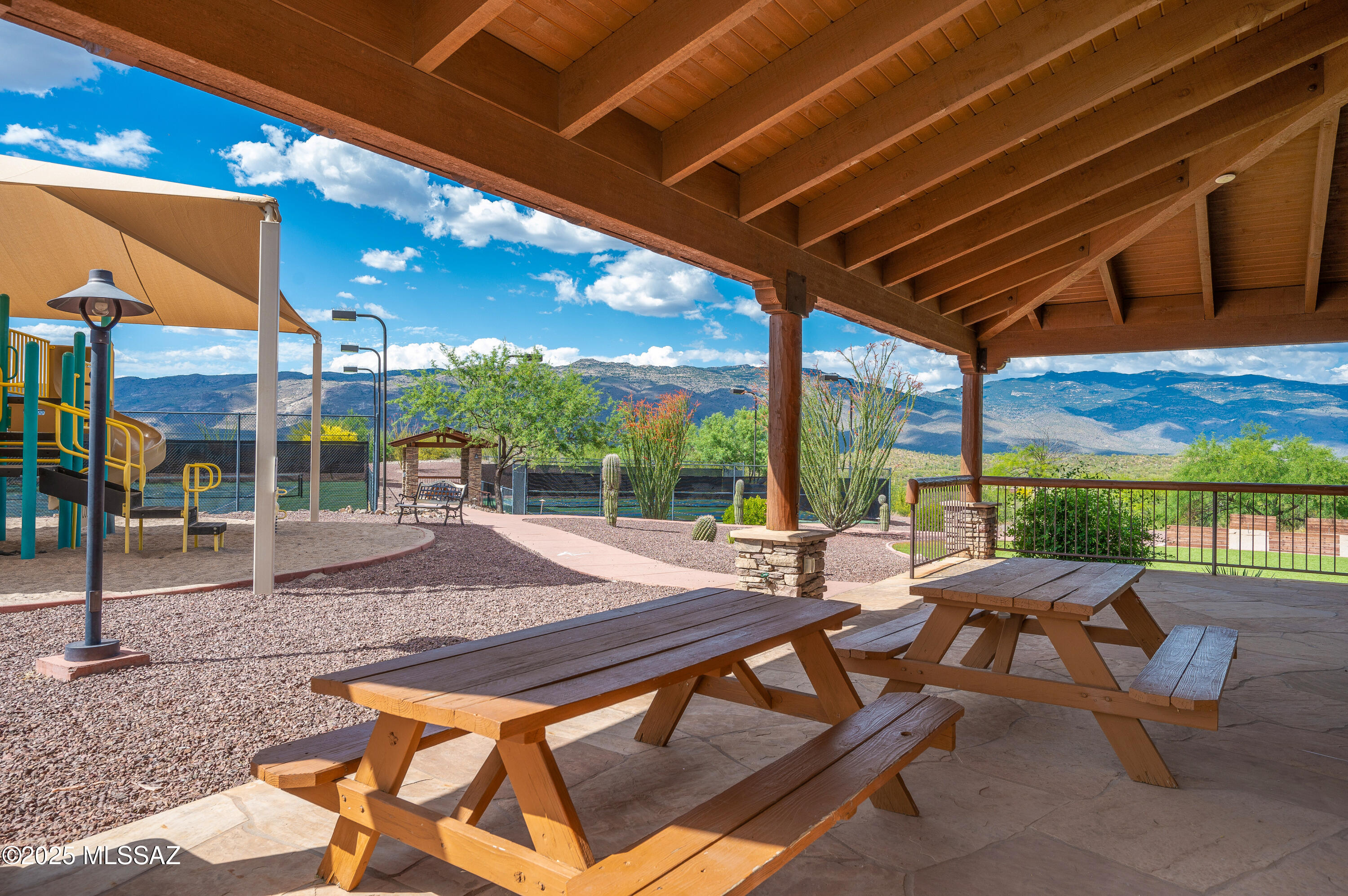 Coyote Creek (1-395) - Residential