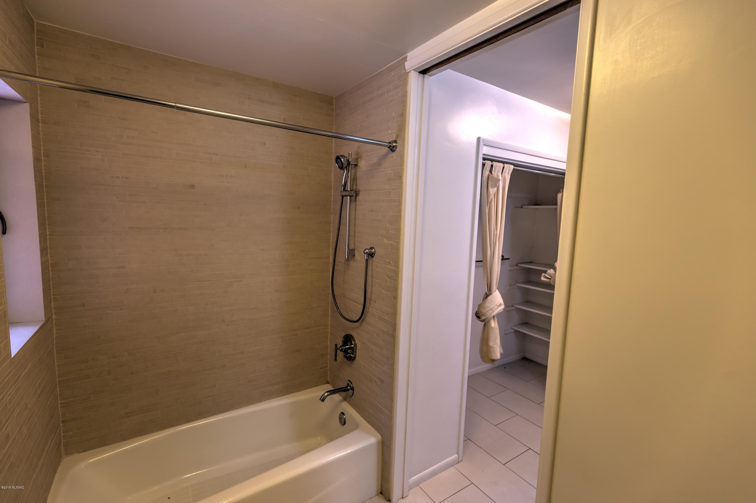Catalina Vista - Residential Lease