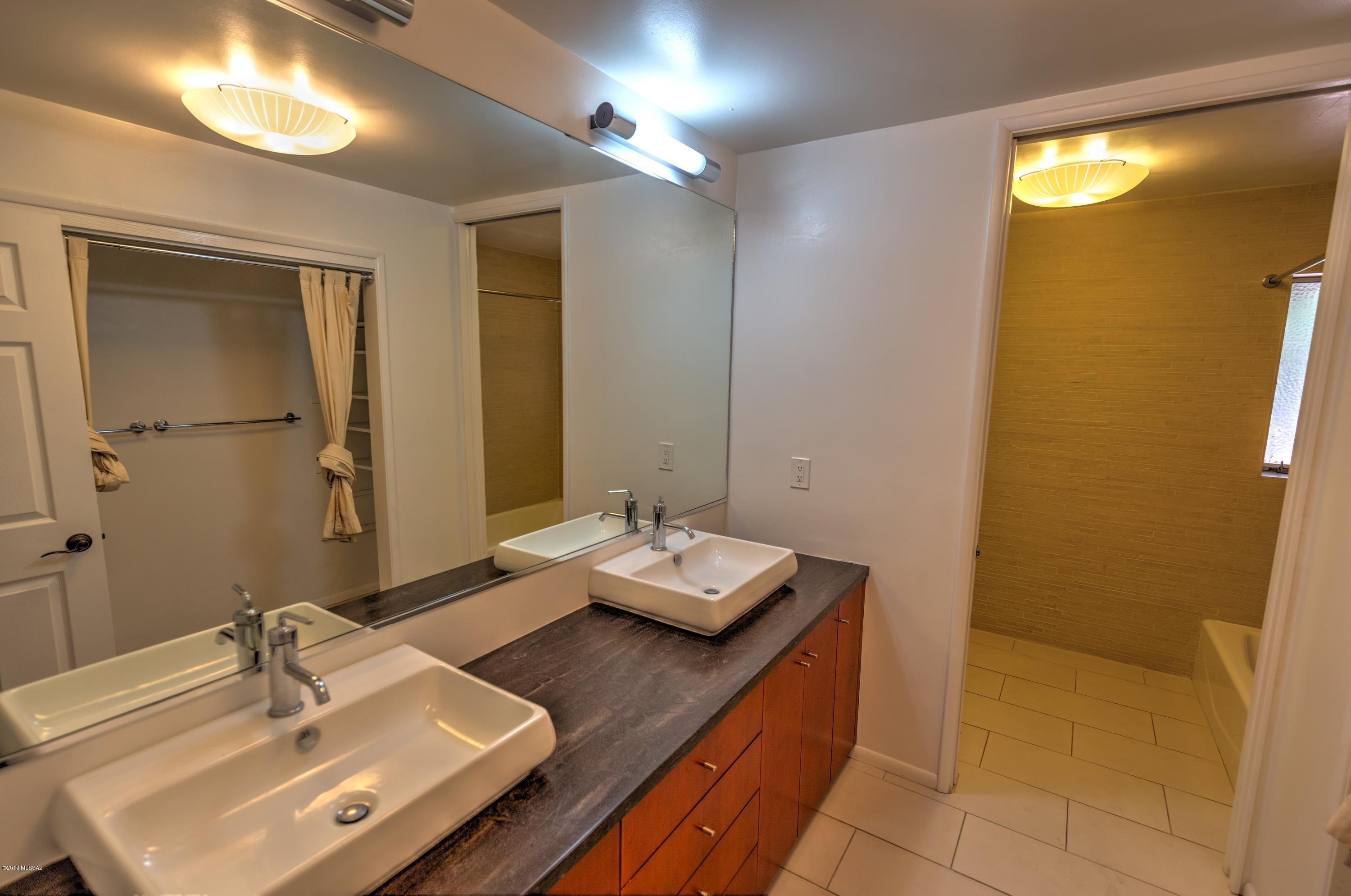 Catalina Vista - Residential Lease