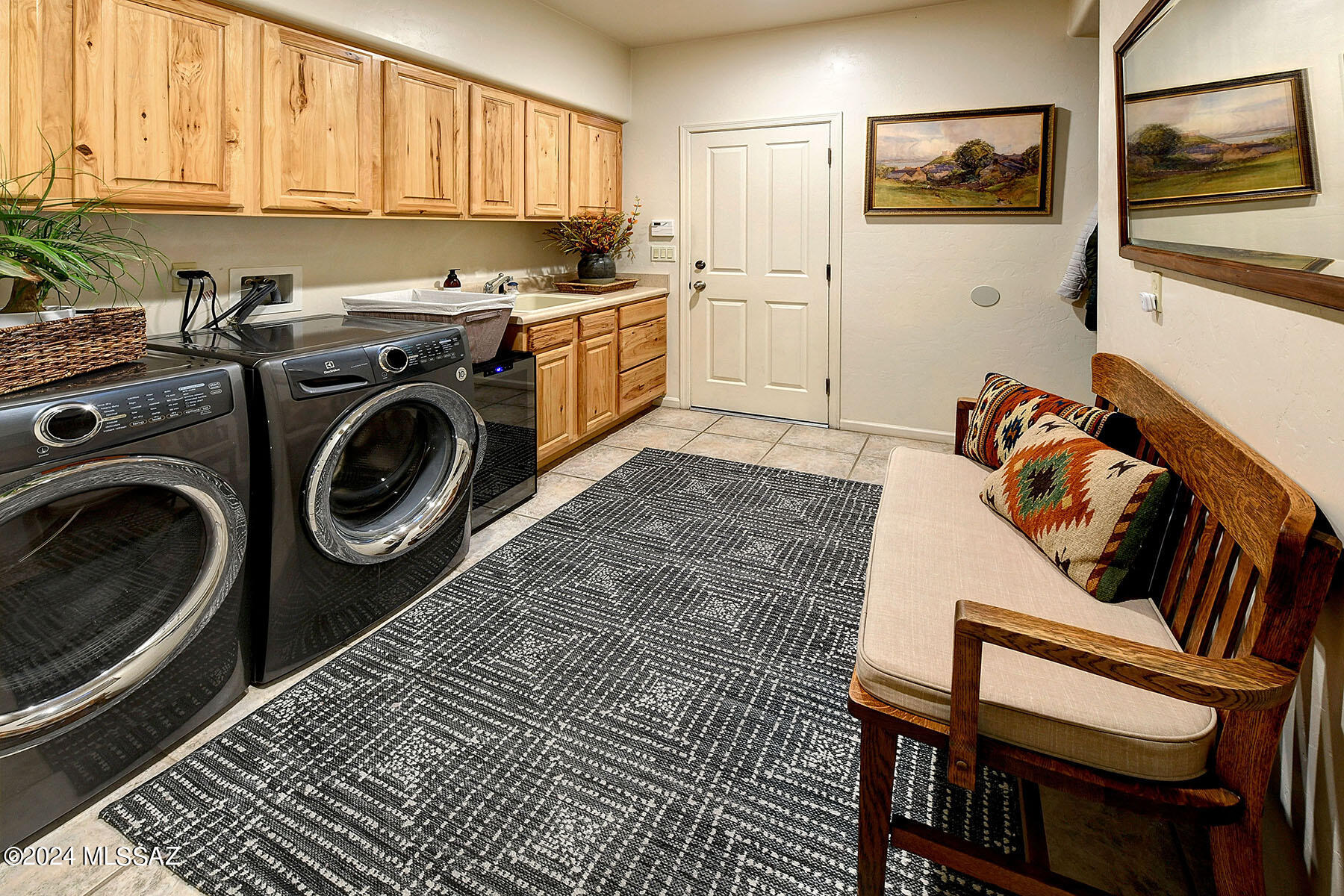 Sabino Mountain (1-290) - Residential