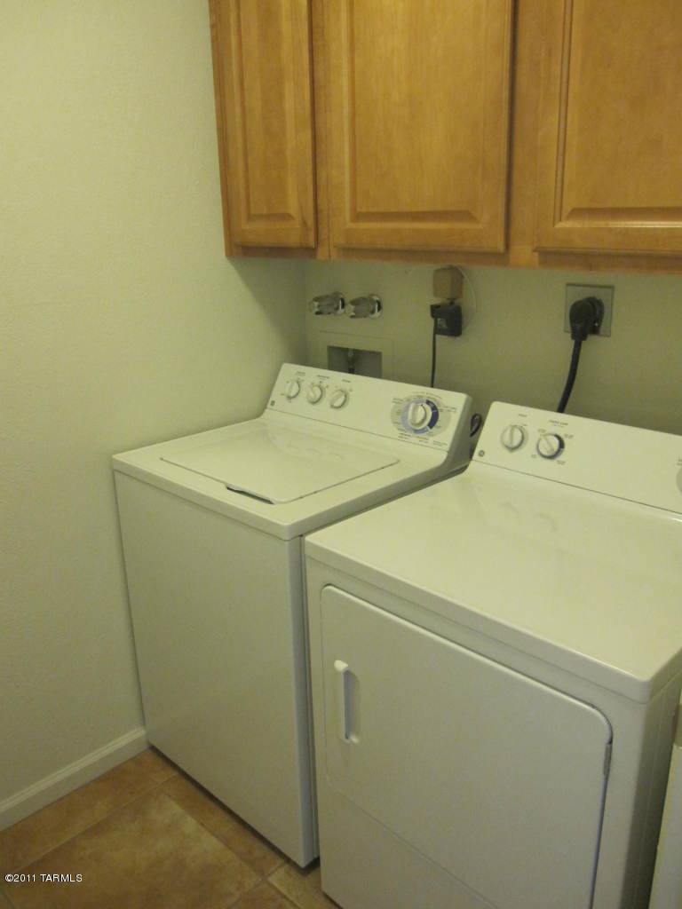 Reflections in the Catalina Condominium - Residential Lease