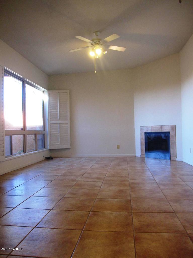 Reflections in the Catalina Condominium - Residential Lease