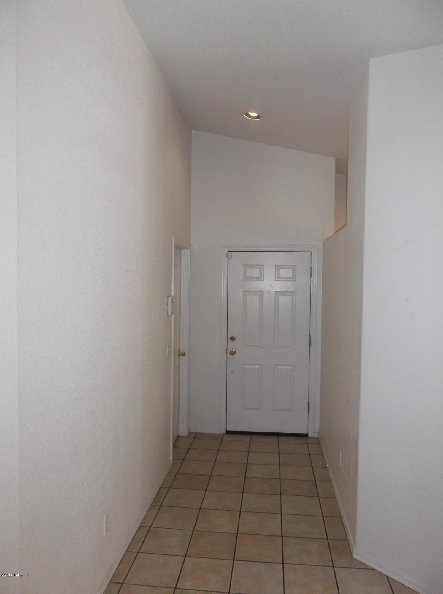 Casa Del Rio (1-74) - Residential Lease