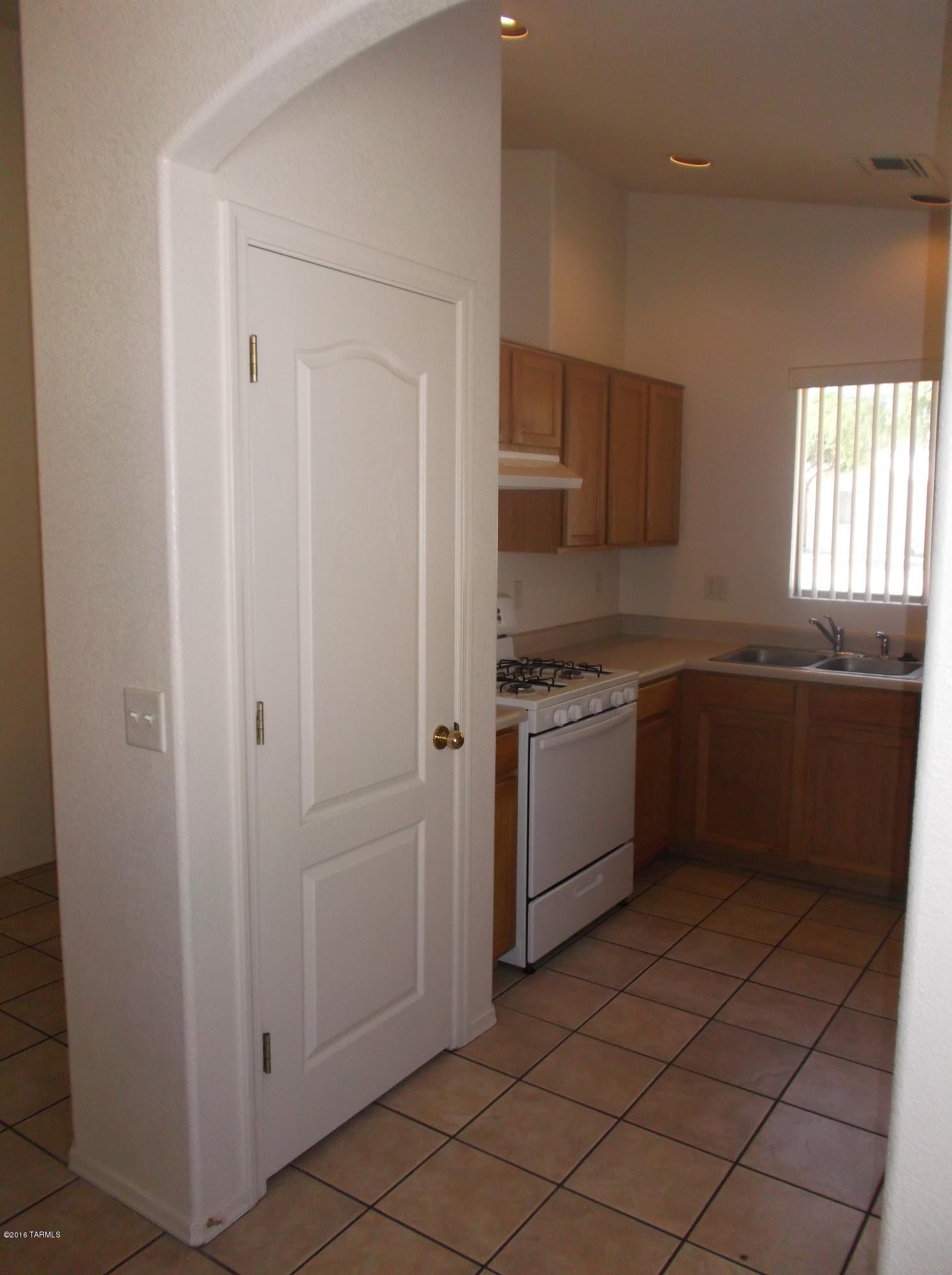 Casa Del Rio (1-74) - Residential Lease