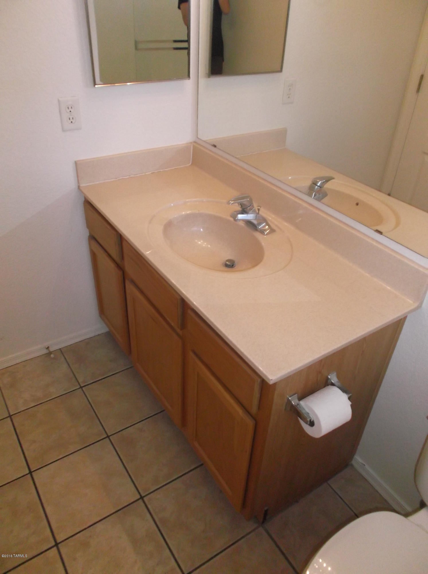 Casa Del Rio (1-74) - Residential Lease