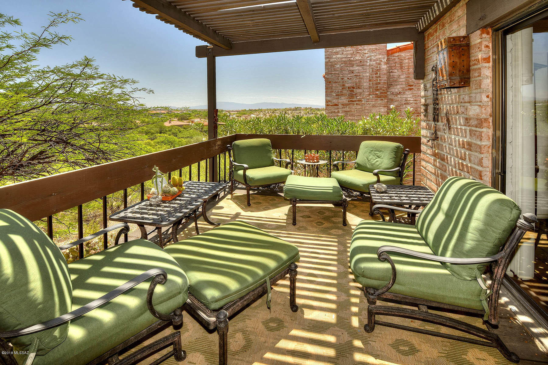 Las Cumbres (1-16) - Residential