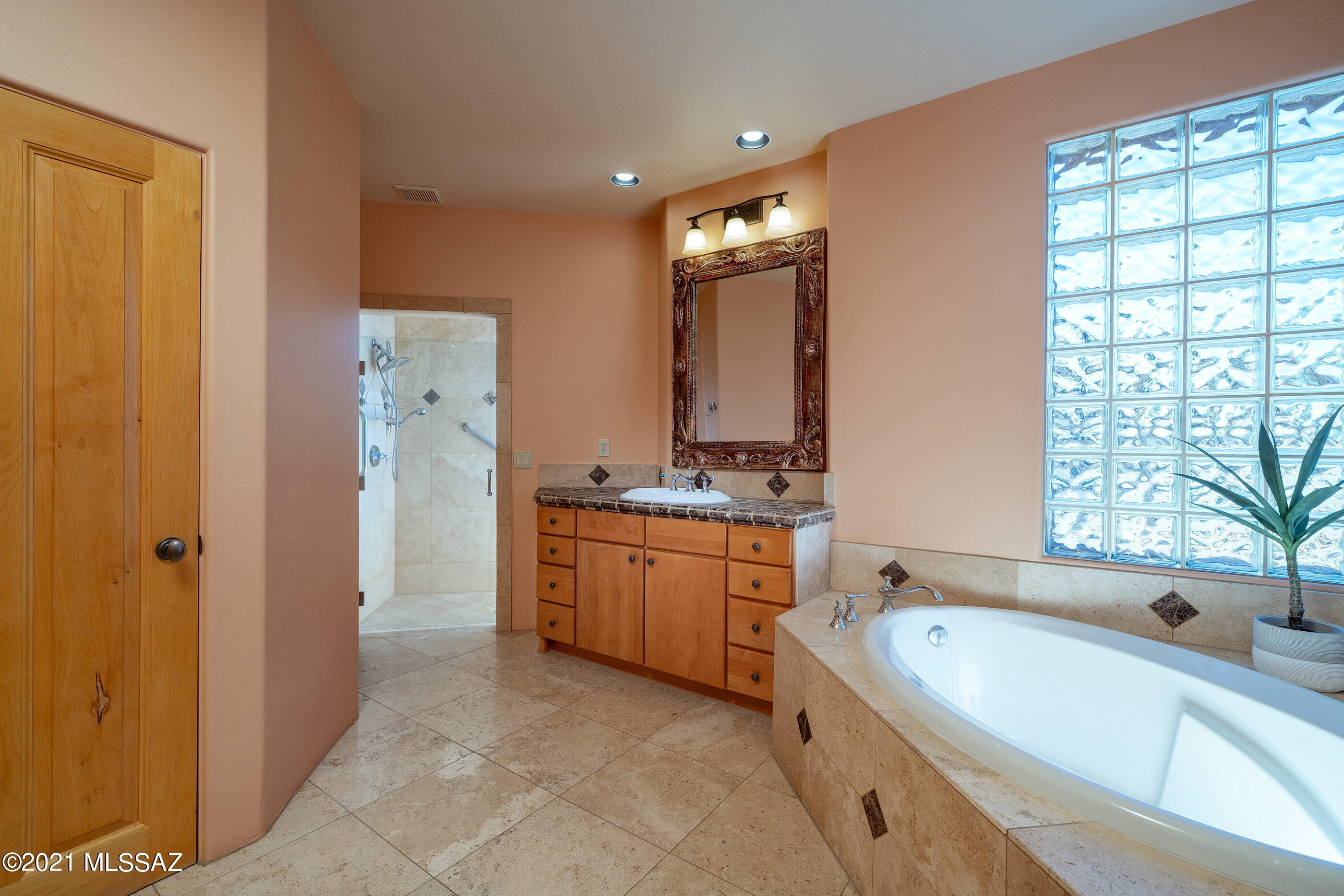 La Reserve (1-24) - Residential