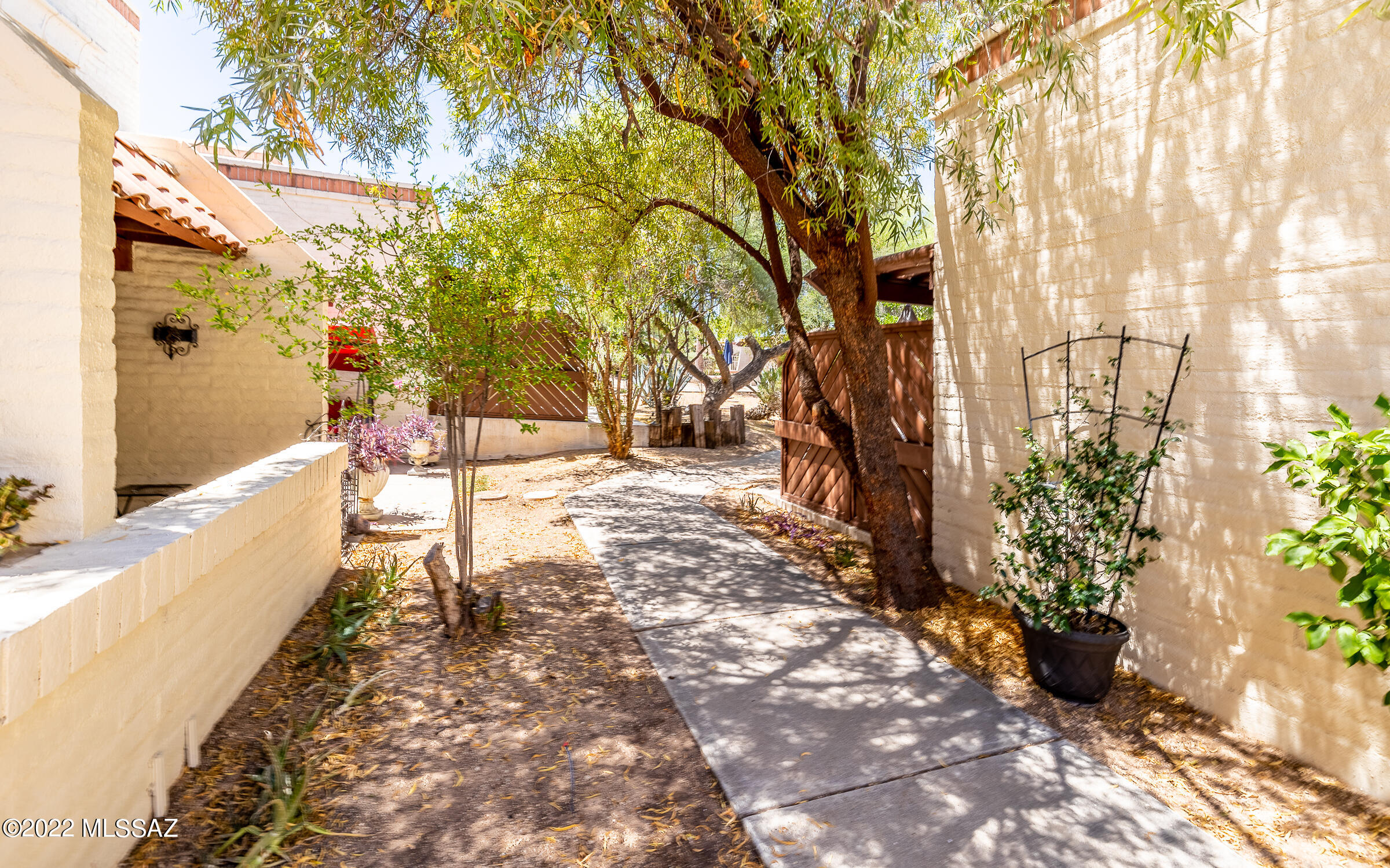 Plaza Mirador (1-28) - Residential
