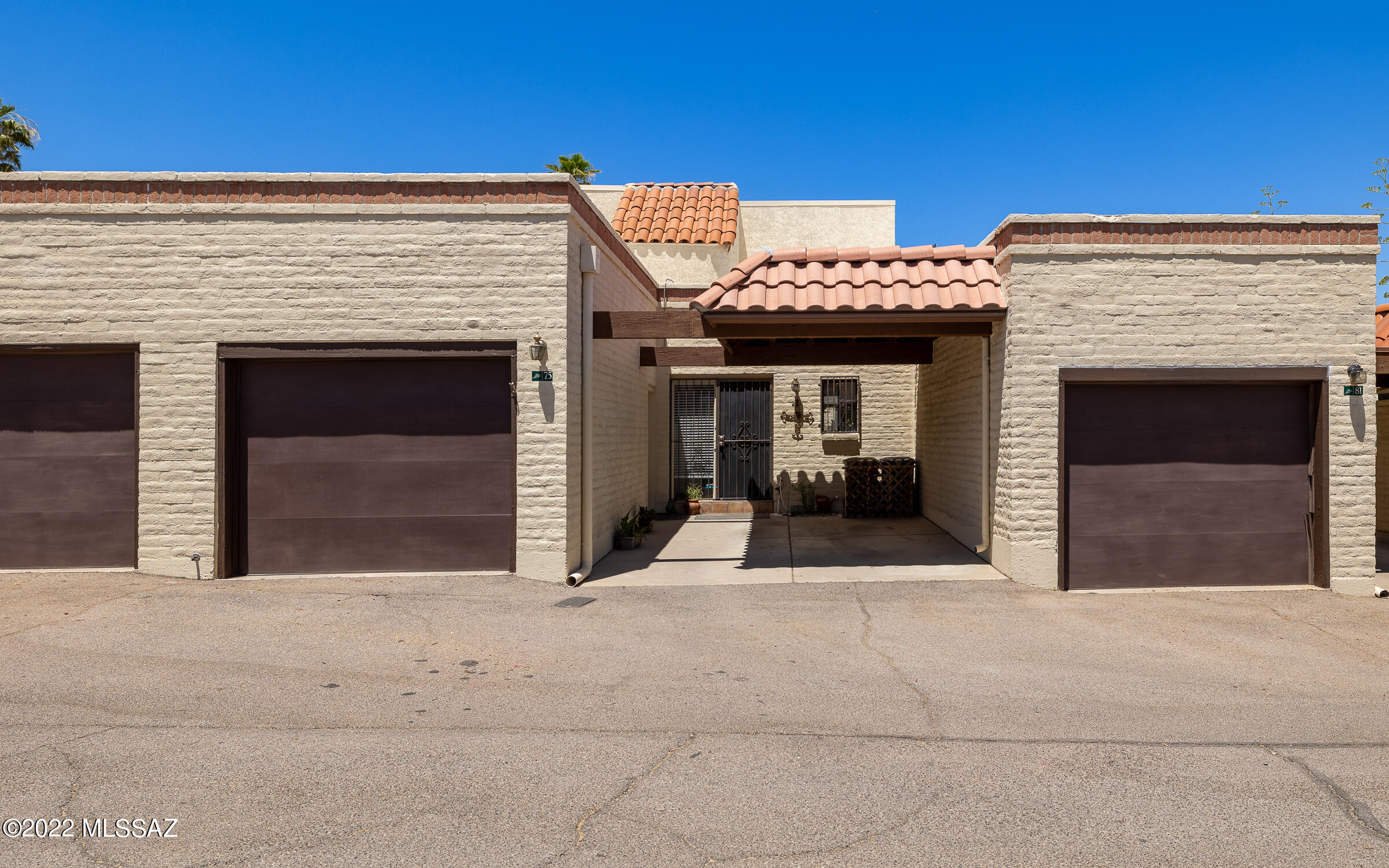 Plaza Mirador (1-28) - Residential