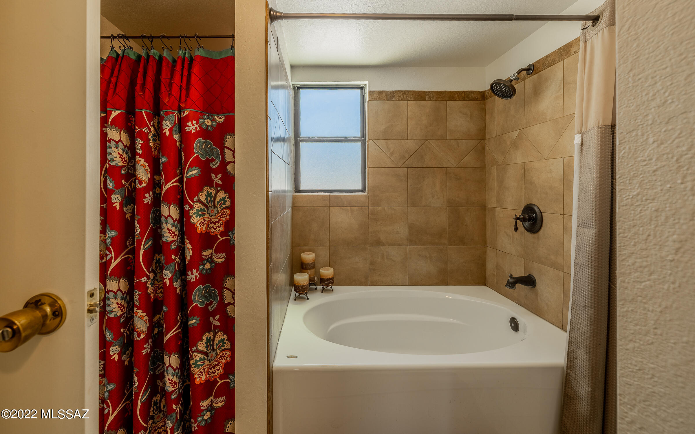 Plaza Mirador (1-28) - Residential