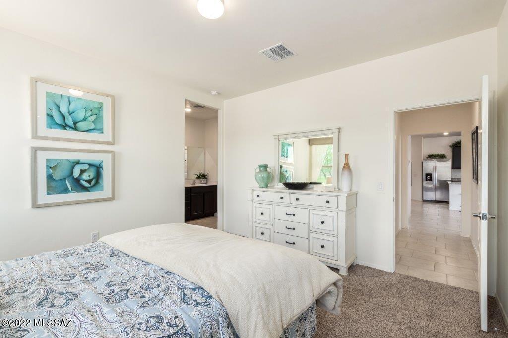 Saguaro Bloom SQ20180540069 - Residential